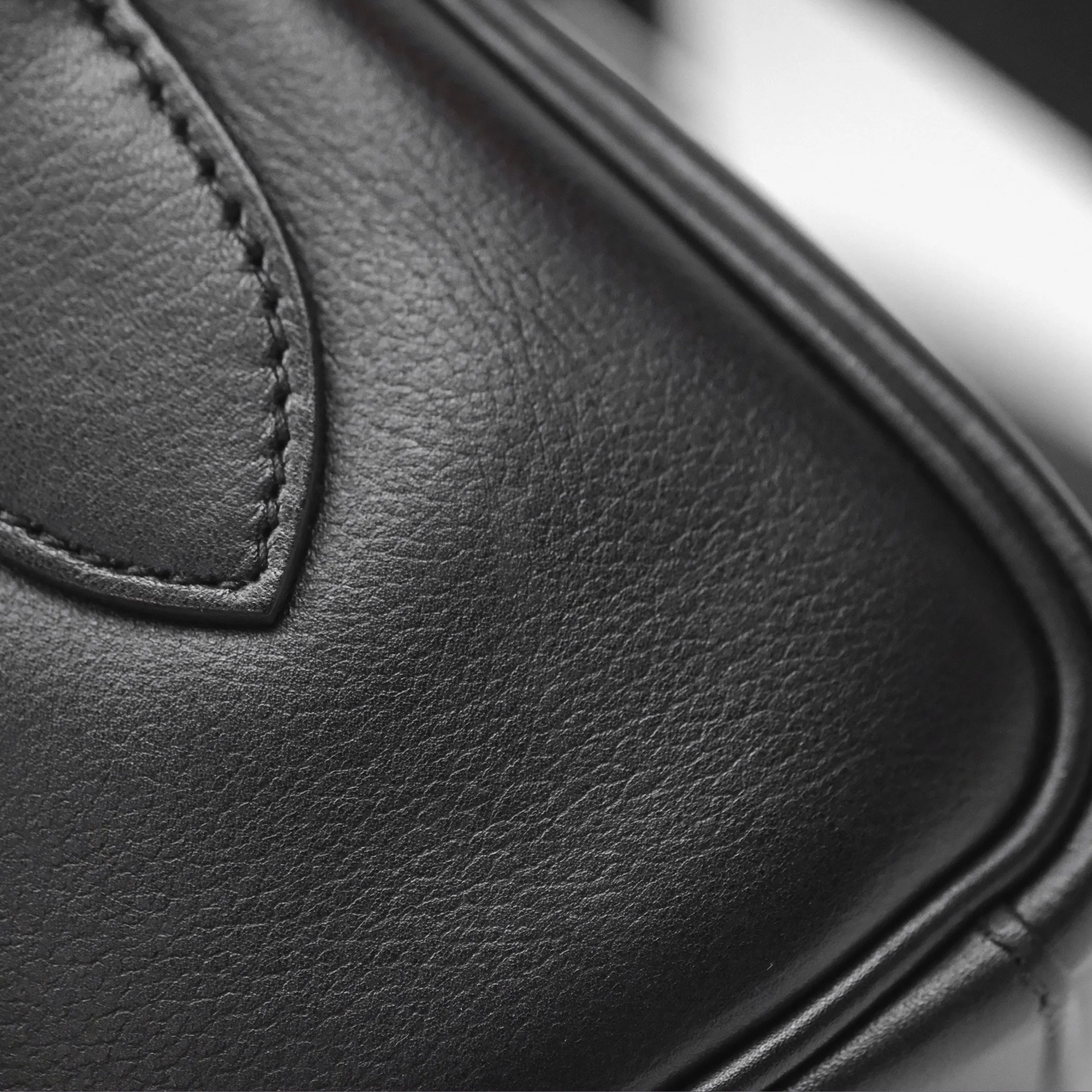 - DM/Email To Purchase - Herms Kelly Messenger PM Bag 89 Noir Evergrain Palladium Hardware