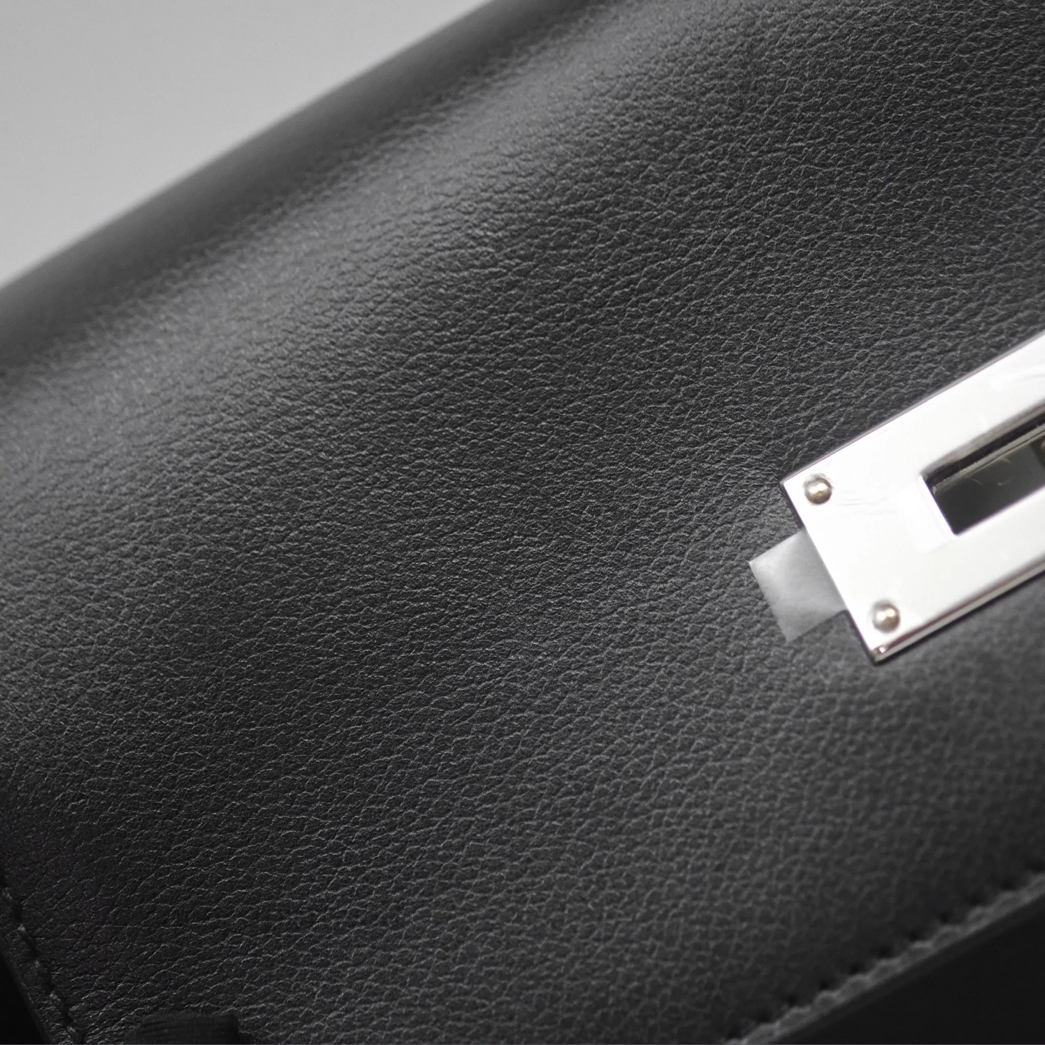 - DM/Email To Purchase - Herms Kelly Messenger PM Bag 89 Noir Evergrain Palladium Hardware