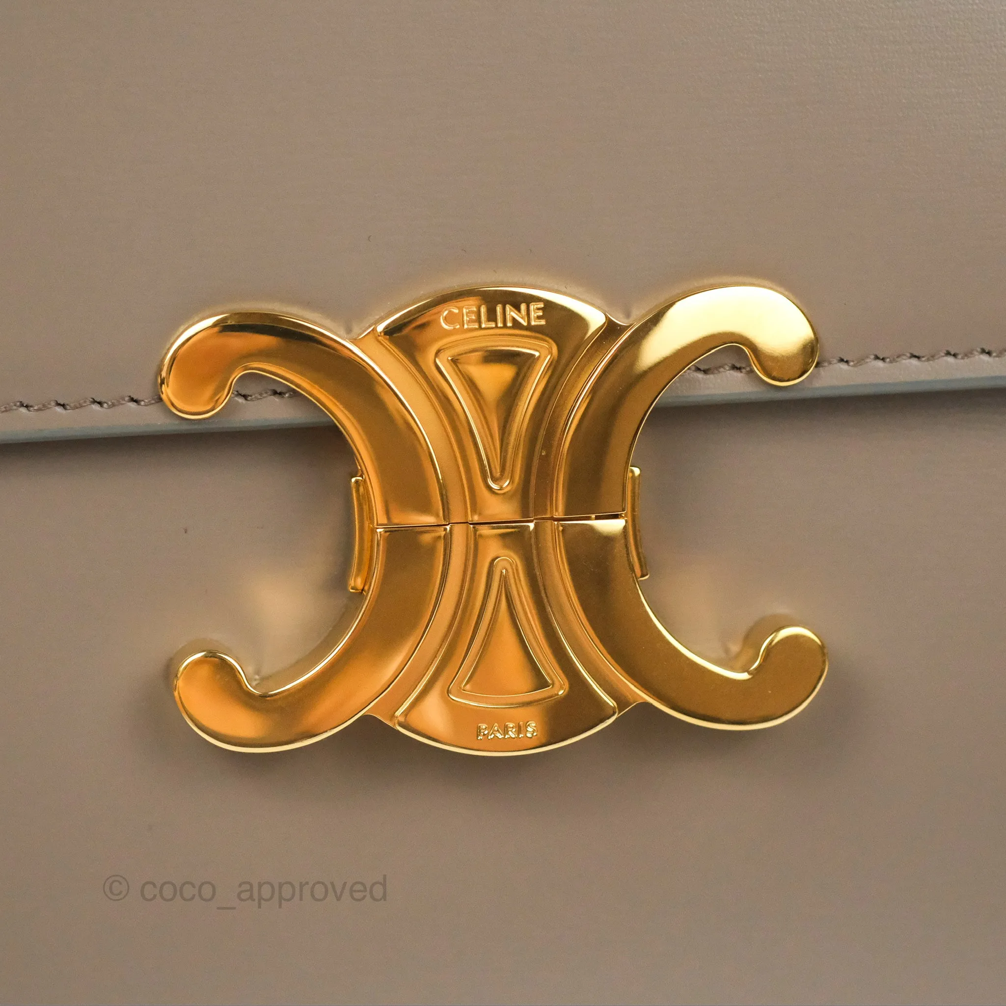 Celine Medium Triomphe Bag Pebble Shiny Calfskin