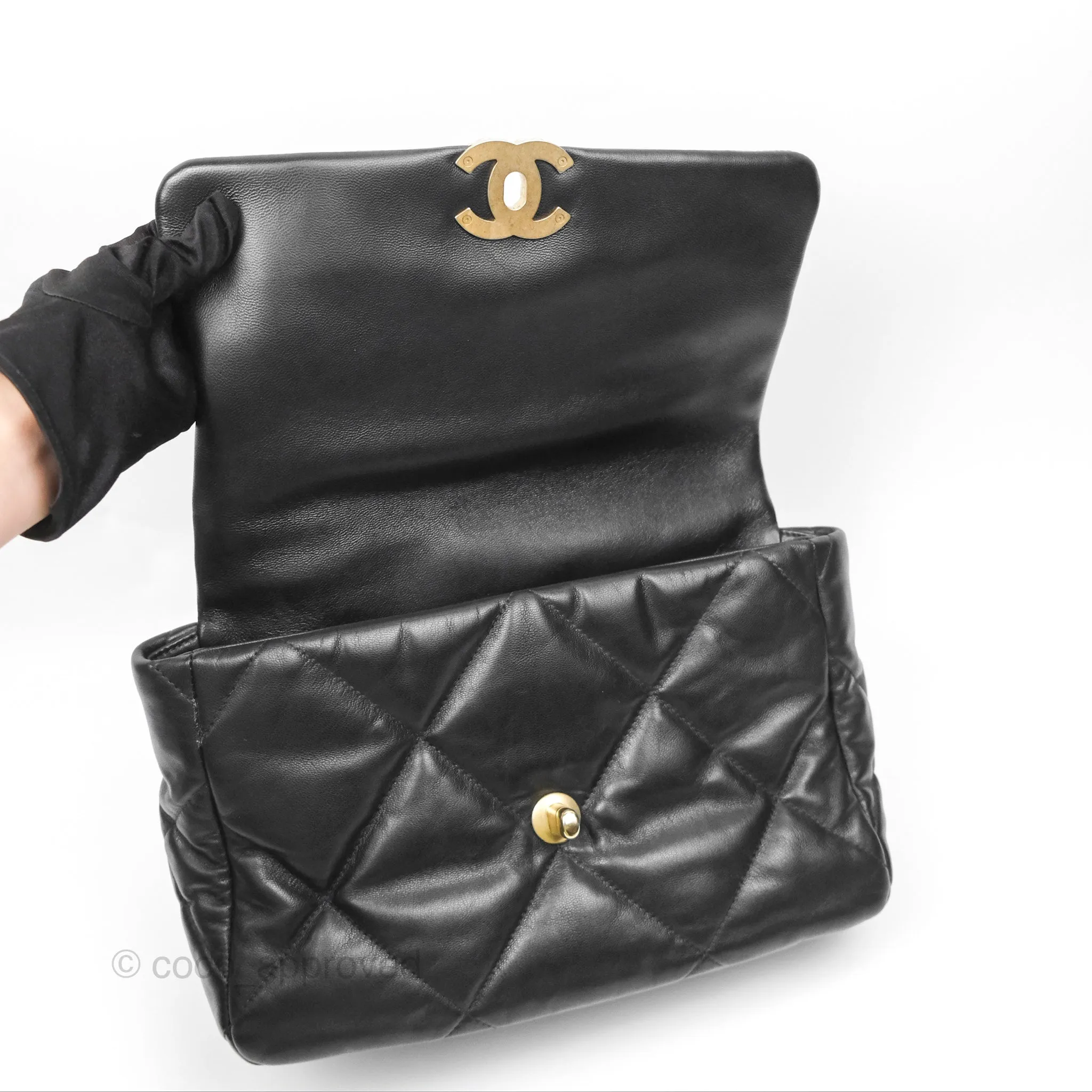 Chanel 19 Medium Black Goatskin Mixed Hardware