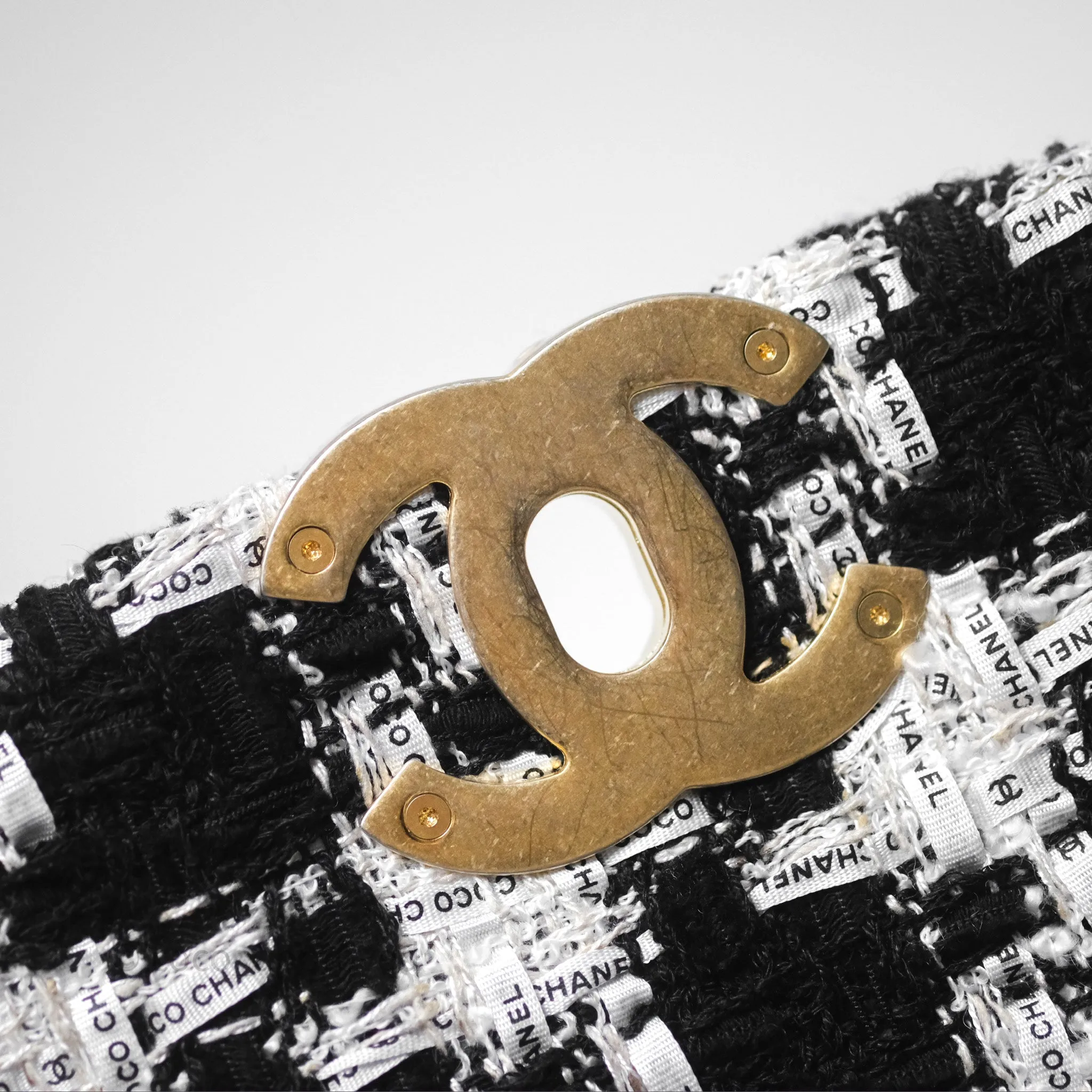 Chanel 19 Medium Tweed White Ribbon Mixed Hardware
