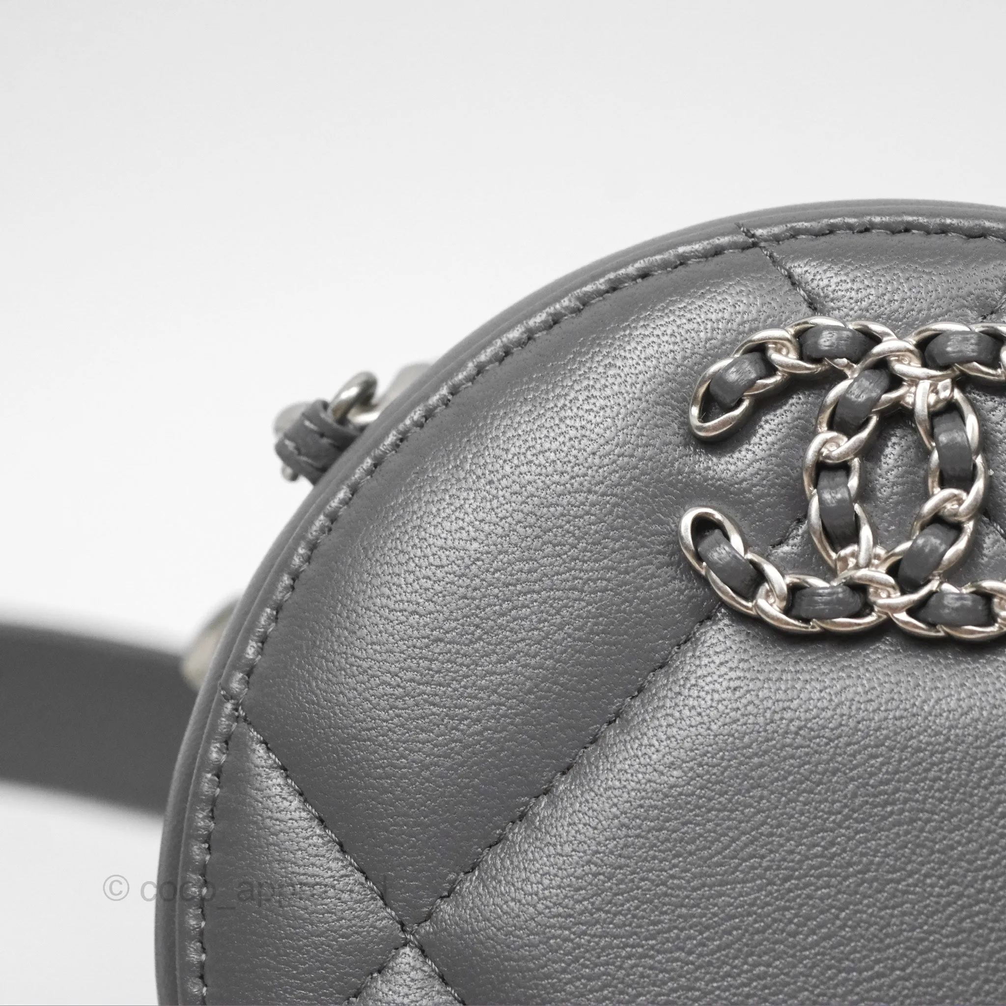 Chanel 19 Round Clutch With Chain Grey Mixed Hardware