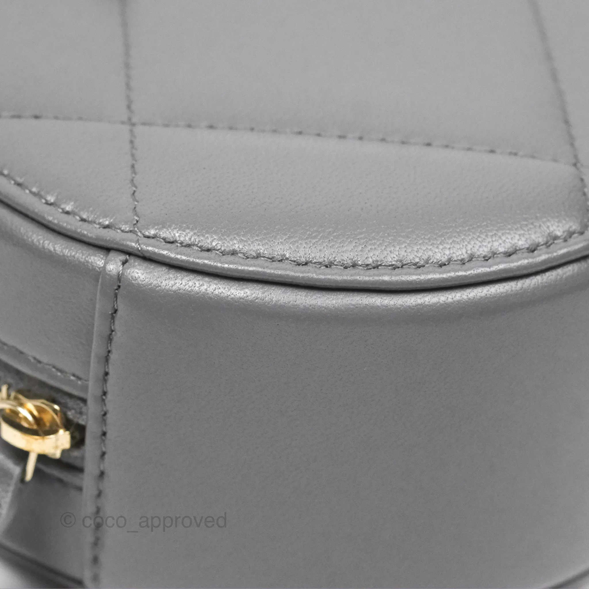 Chanel 19 Round Clutch With Chain Grey Mixed Hardware
