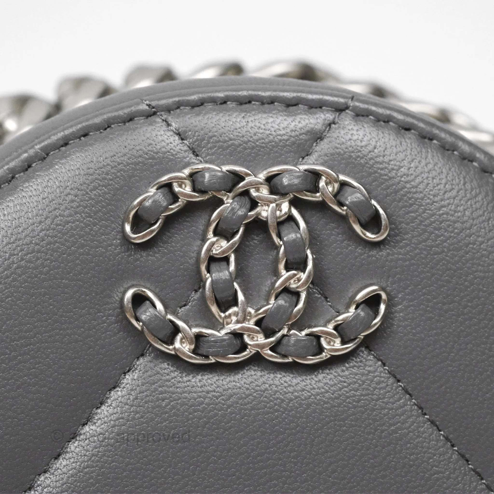 Chanel 19 Round Clutch With Chain Grey Mixed Hardware
