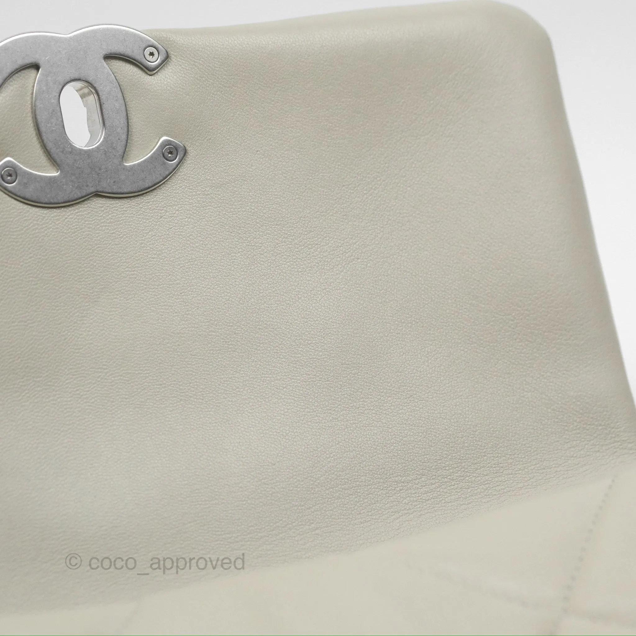 Chanel 19 Small Sage Green Mixed Hardware
