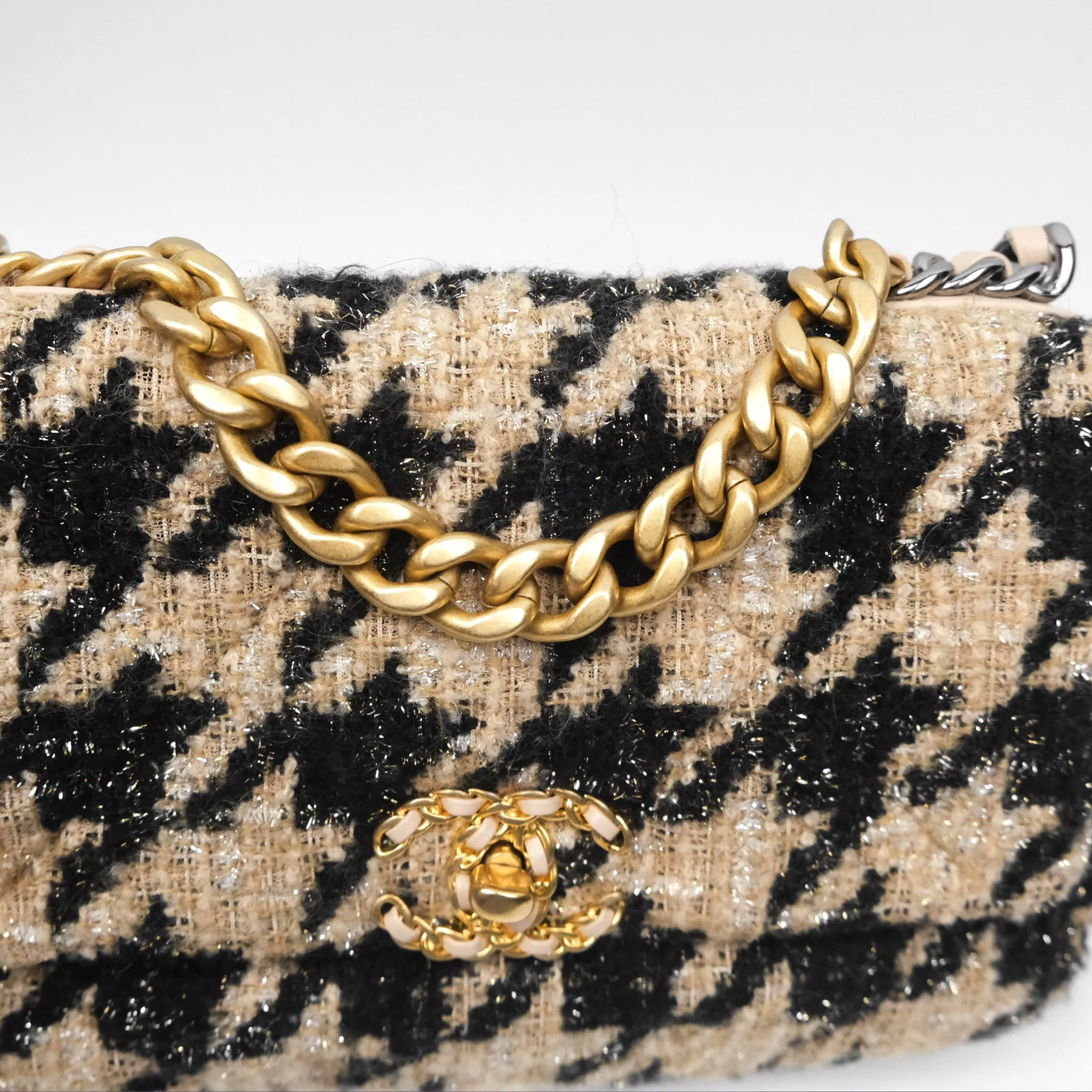 Chanel 19 Small Tweed Houndstooth Black Beige Mixed Hardware