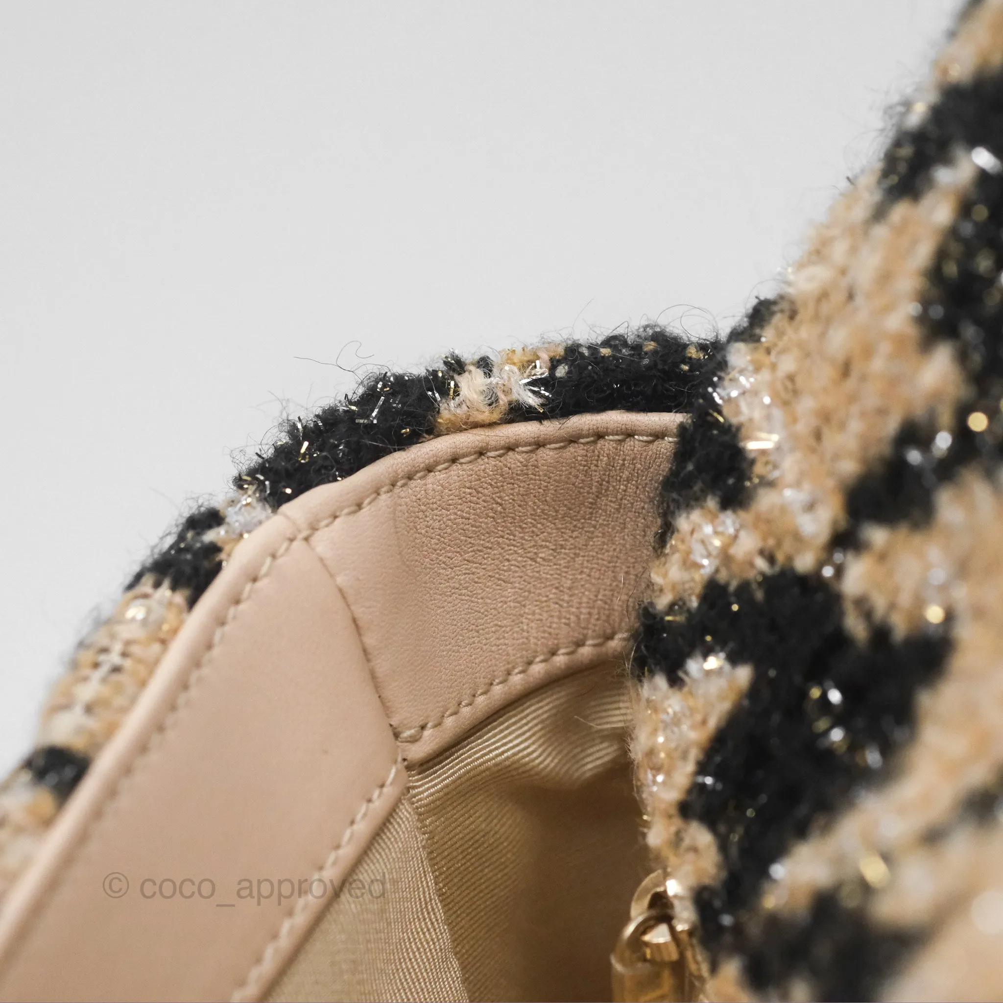 Chanel 19 Small Tweed Houndstooth Black Beige Mixed Hardware