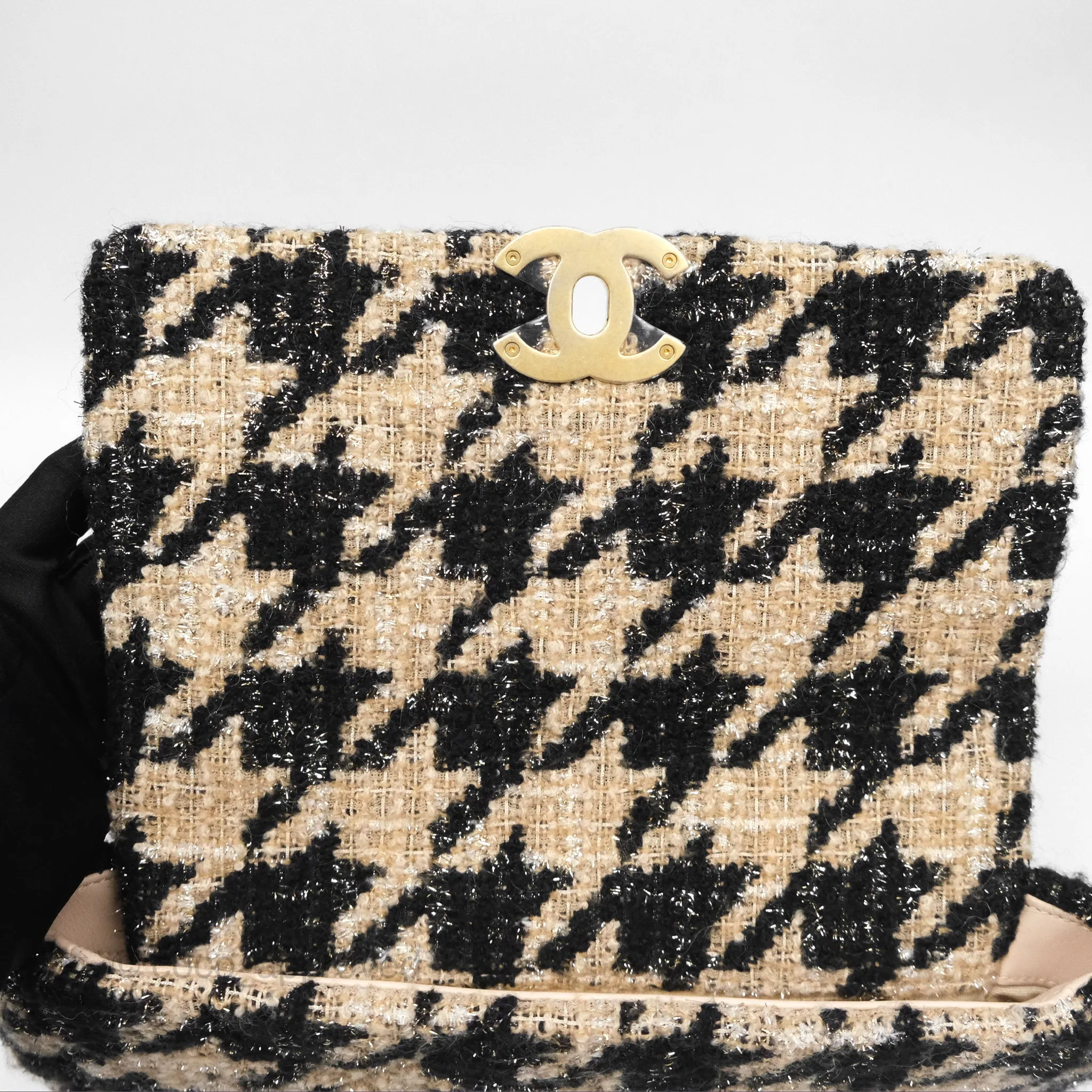 Chanel 19 Small Tweed Houndstooth Black Beige Mixed Hardware