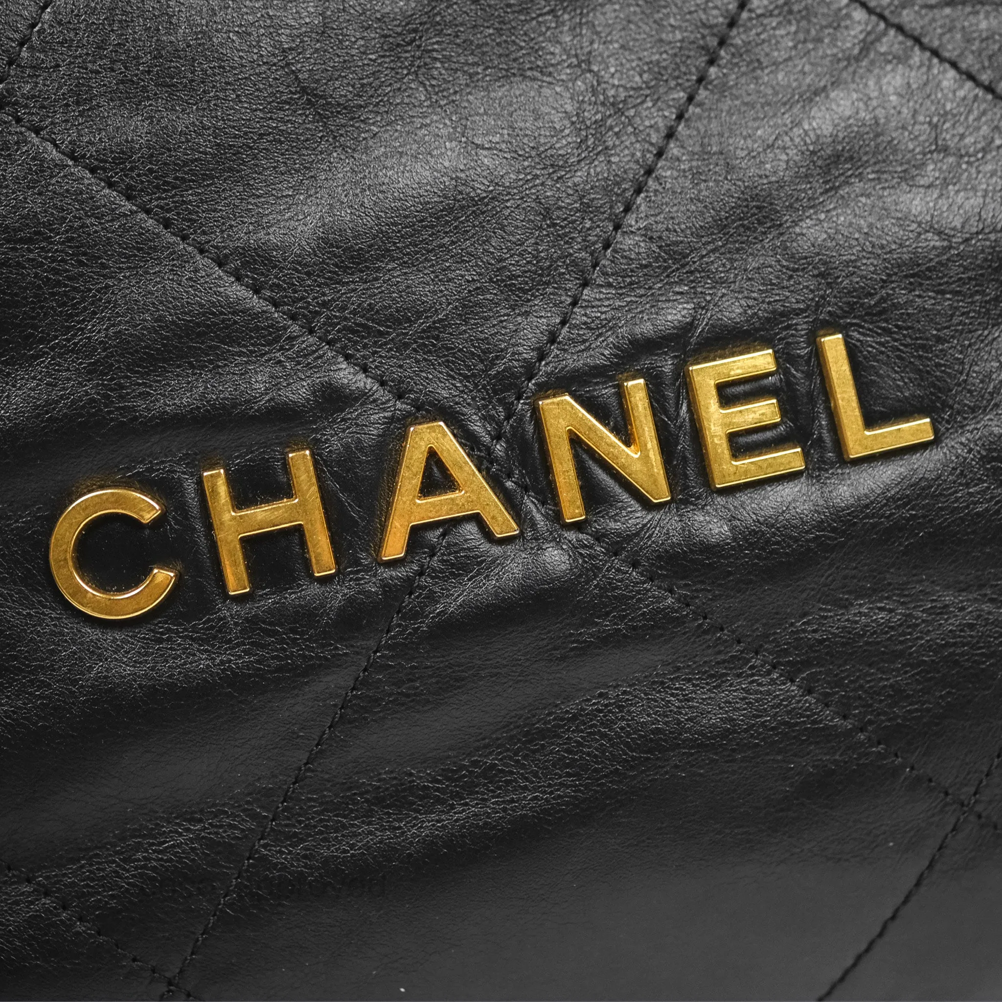 Chanel 22 Bag Medium Black Crumpled Calfskin Aged Gold Hardware