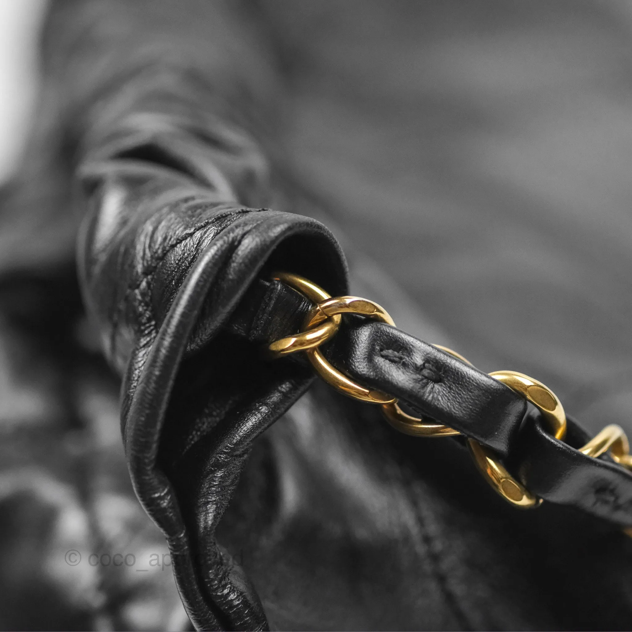Chanel 22 Bag Medium Black Crumpled Calfskin Aged Gold Hardware