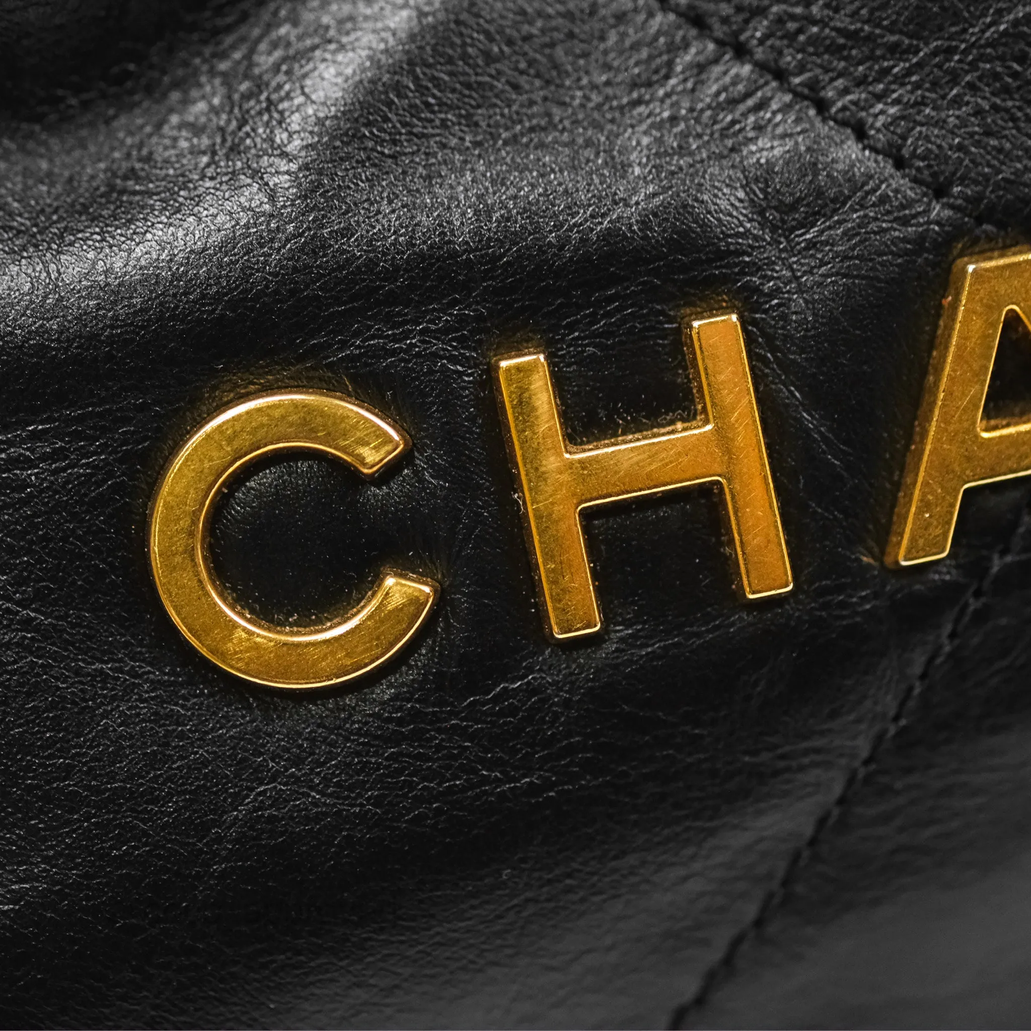 Chanel 22 Bag Medium Black Crumpled Calfskin Aged Gold Hardware