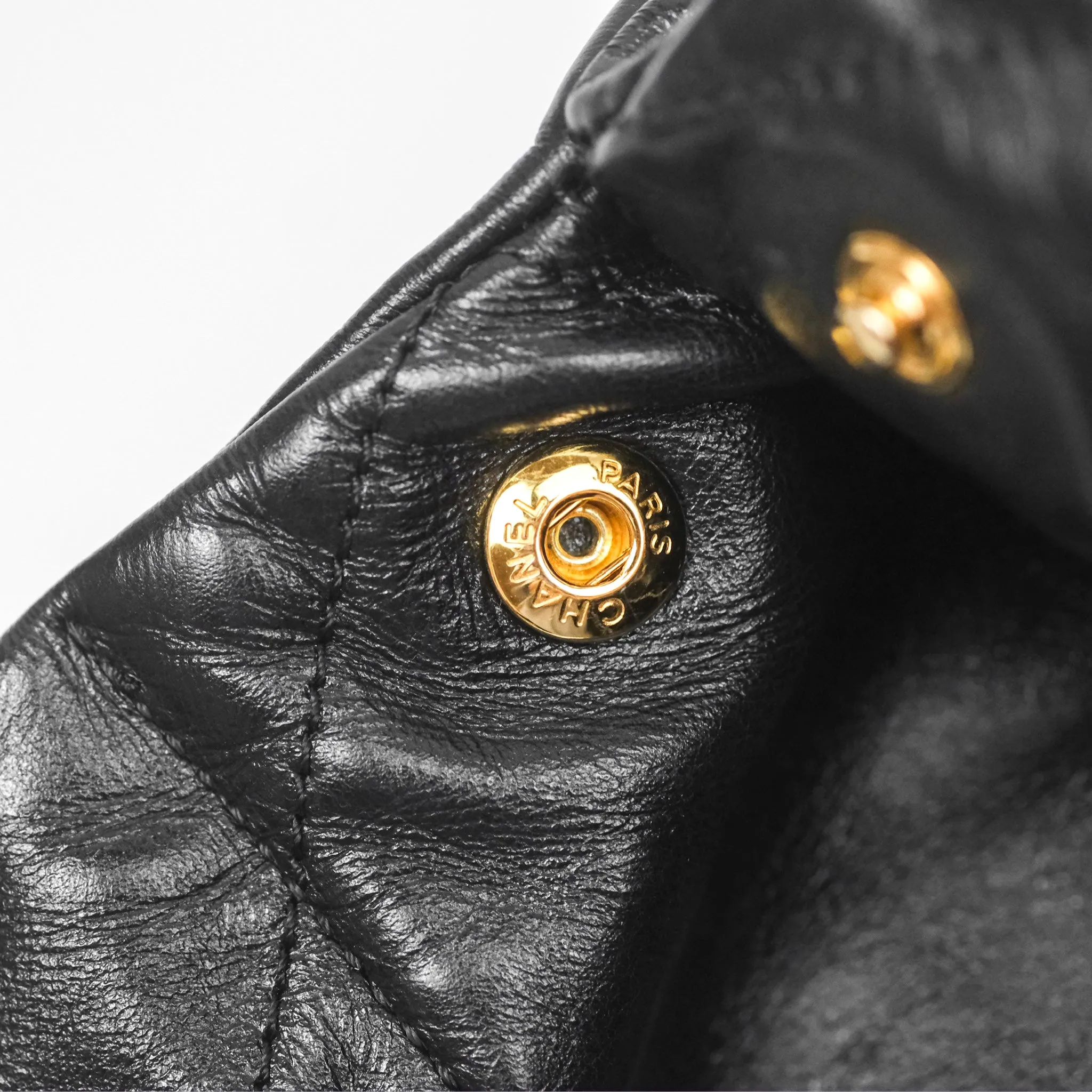 Chanel 22 East West Bag Black Shiny Crumpled Calfskin