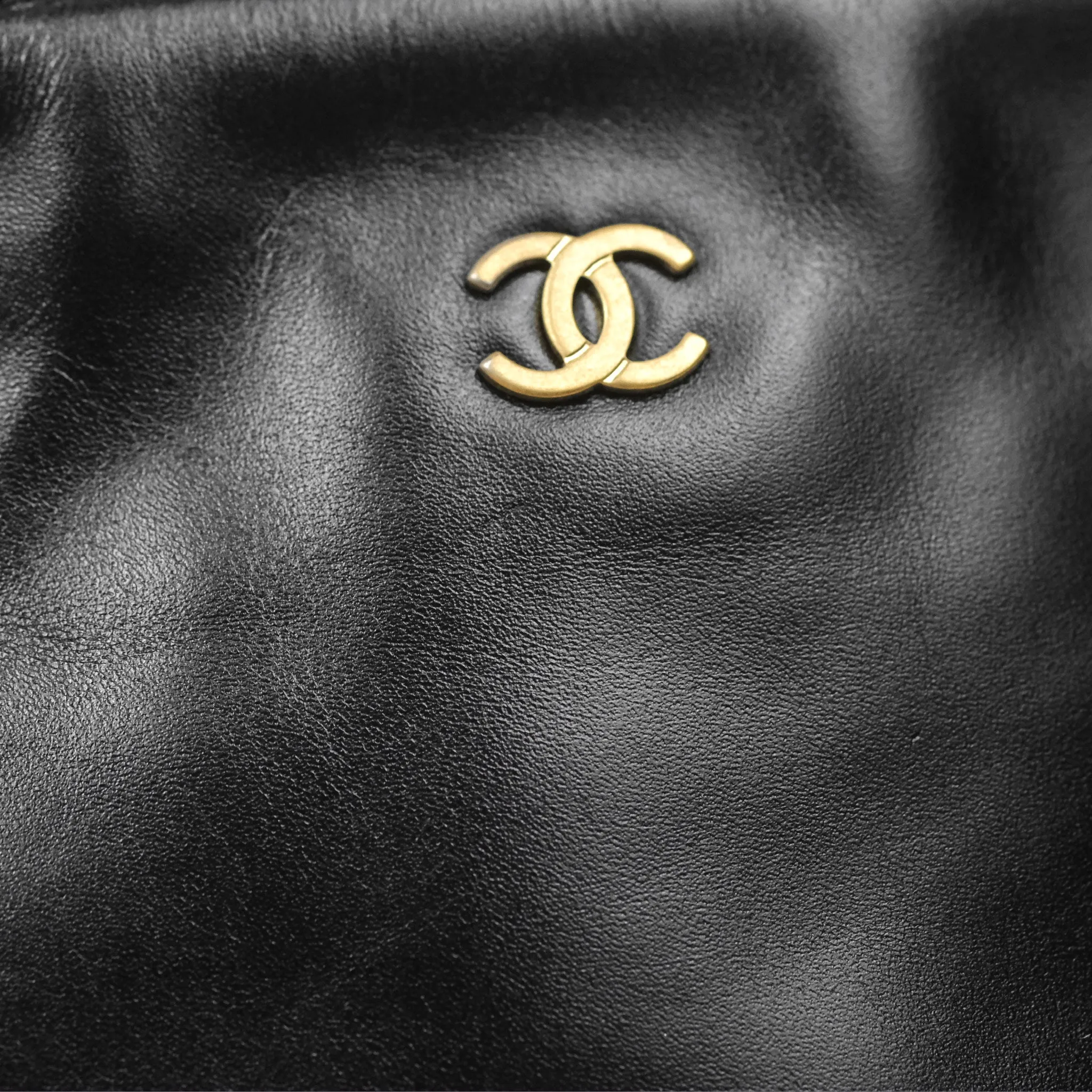 Chanel 22 East West Bag Black Shiny Crumpled Calfskin