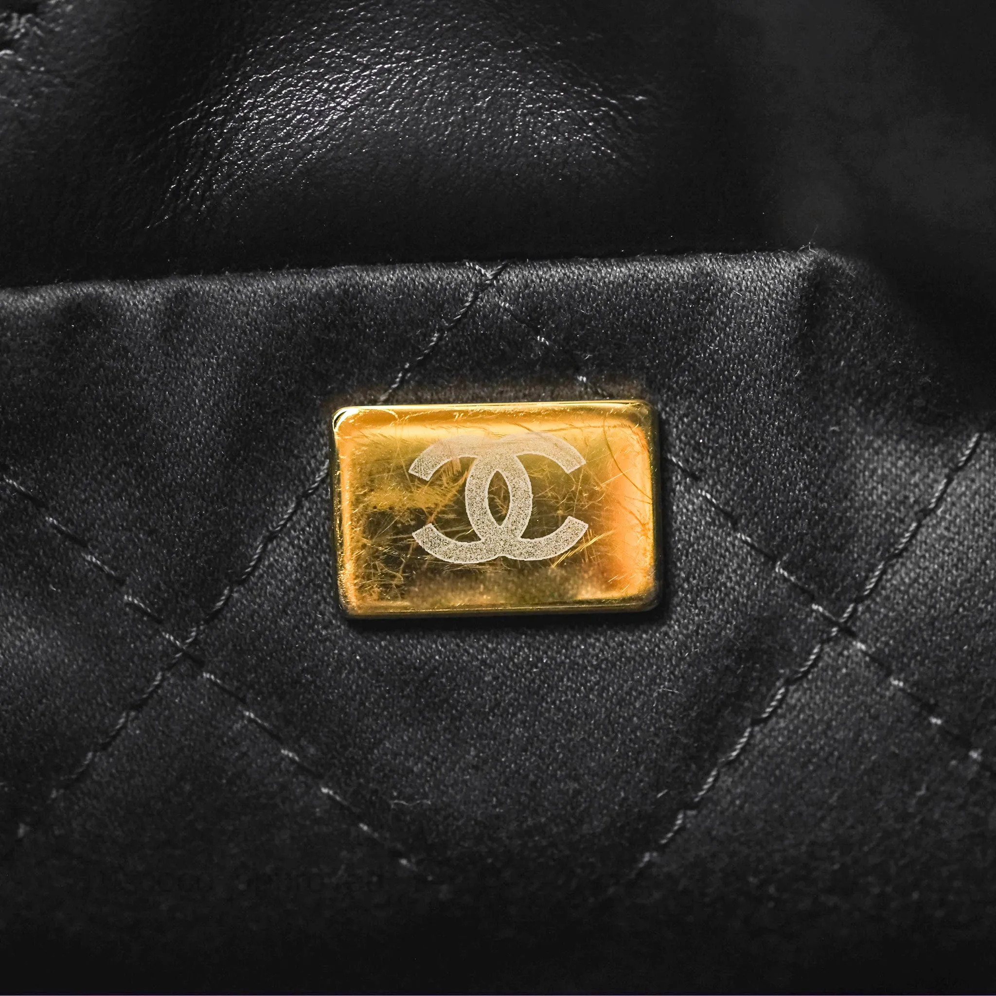 Chanel 22 East West Bag Black Shiny Crumpled Calfskin