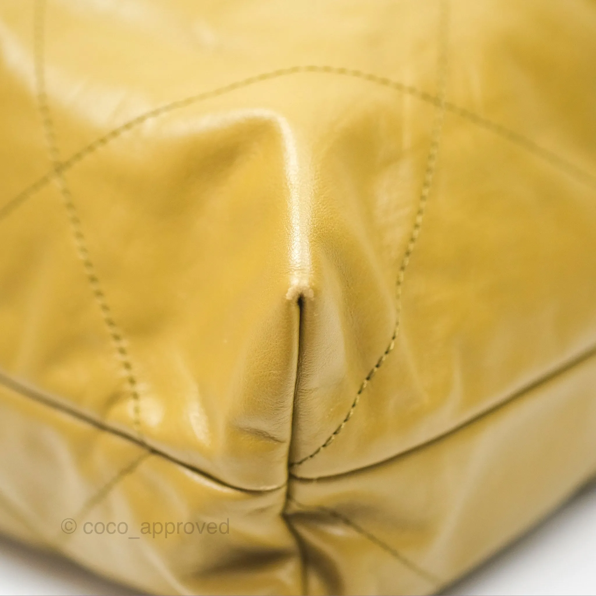 Chanel 22 Medium Olive Shiny Crumpled Calfskin Aged Gold Hardware
