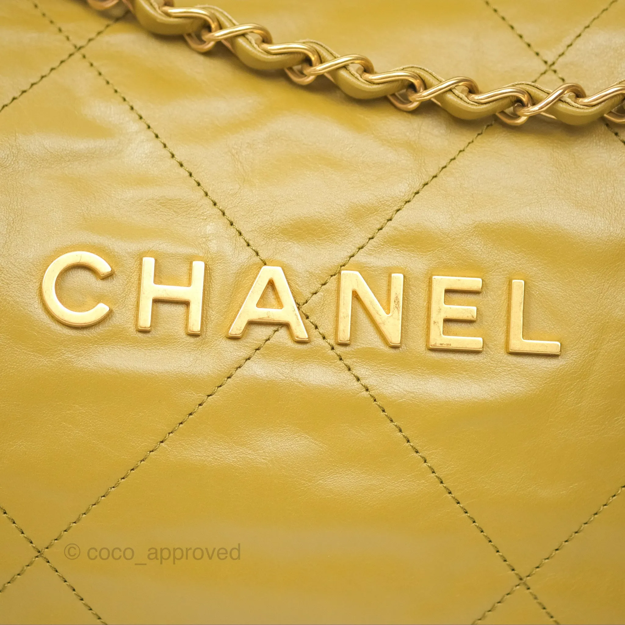 Chanel 22 Medium Olive Shiny Crumpled Calfskin Aged Gold Hardware