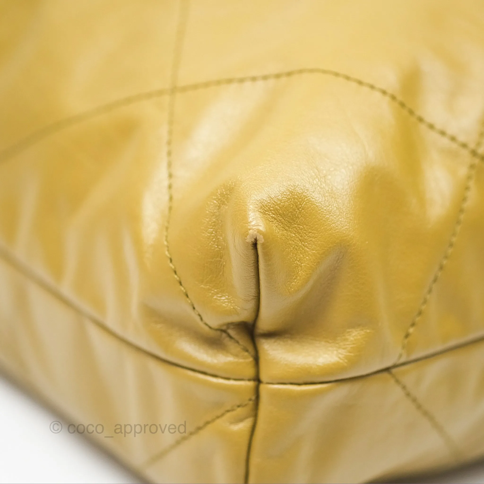 Chanel 22 Medium Olive Shiny Crumpled Calfskin Aged Gold Hardware