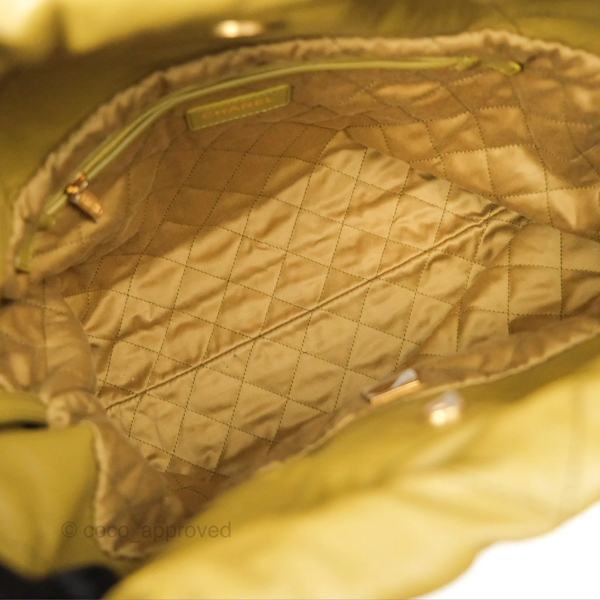 Chanel 22 Medium Olive Shiny Crumpled Calfskin Aged Gold Hardware