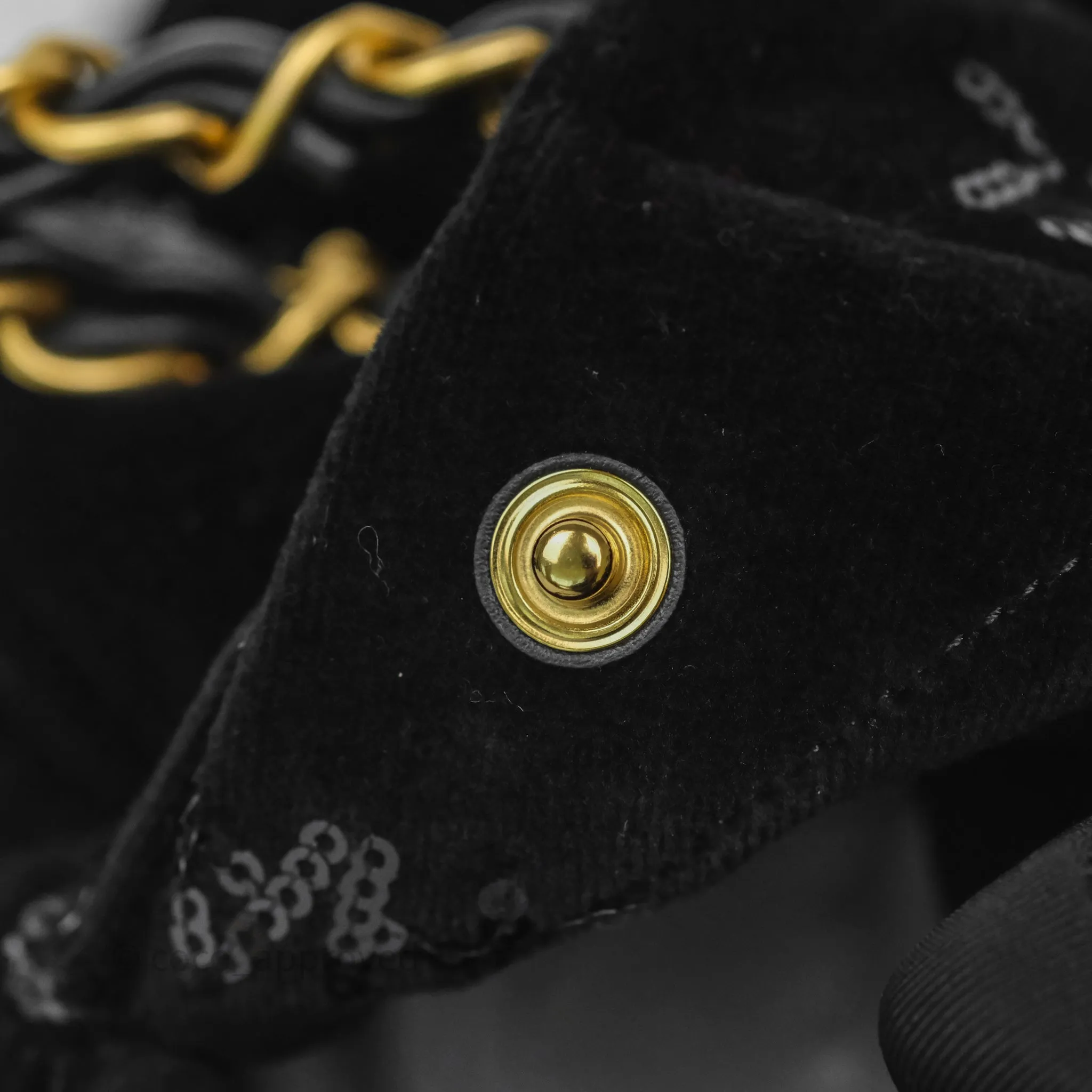 Chanel 22 Medium Sequins Logo Black Velvet
