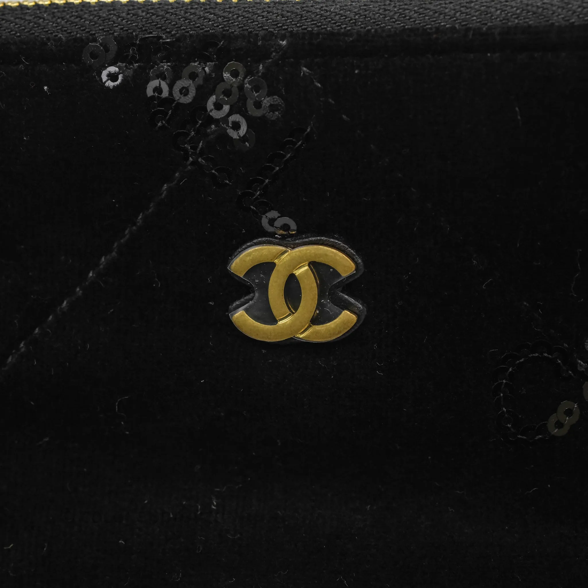 Chanel 22 Medium Sequins Logo Black Velvet