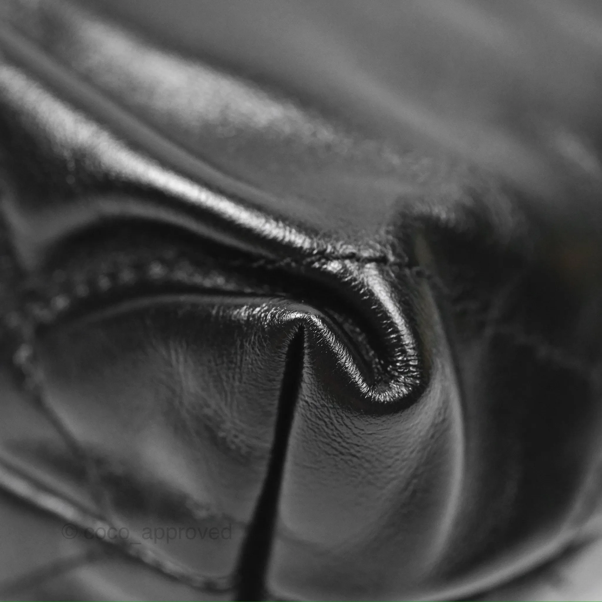Chanel 22 Mini Bag Black Shiny Crumpled Calfskin