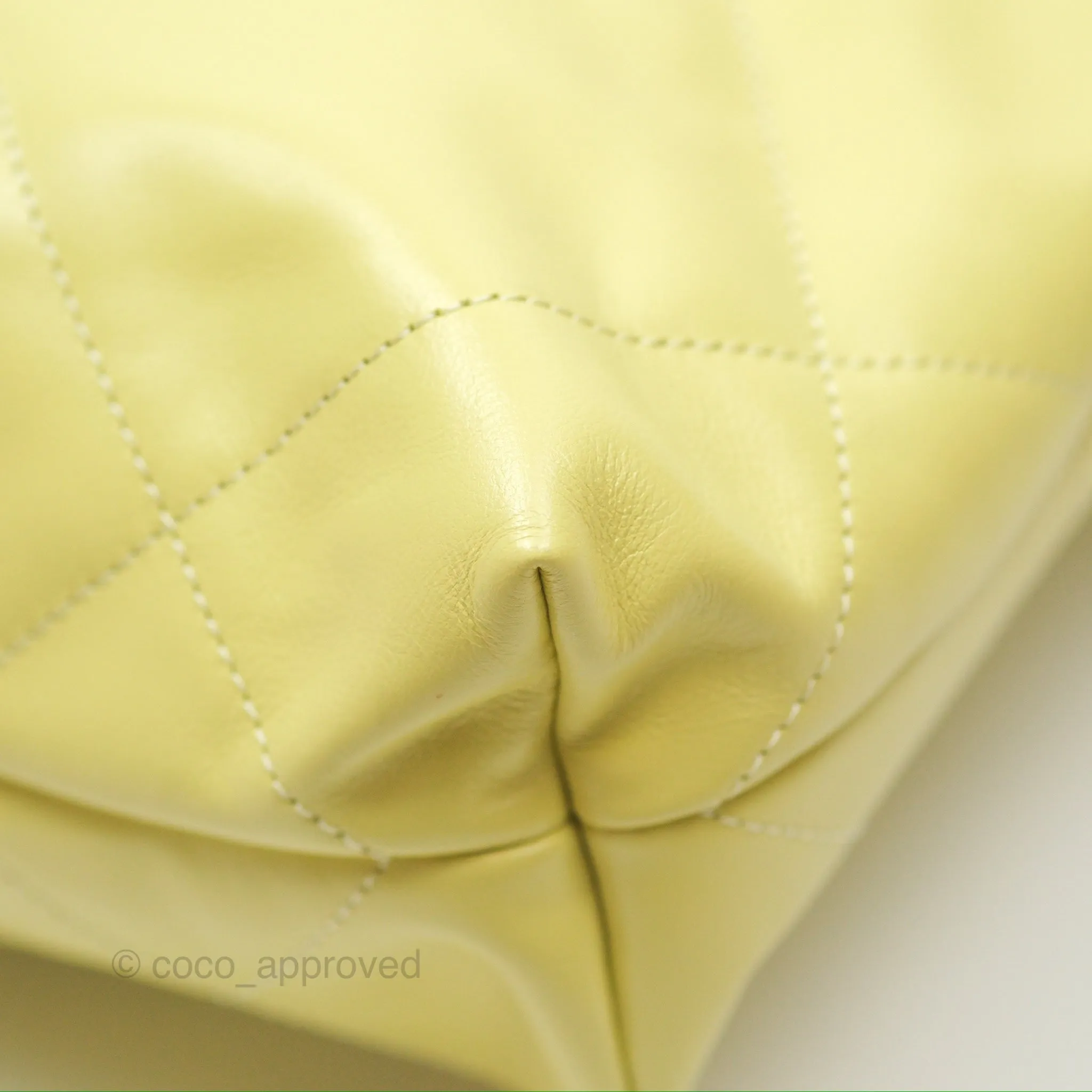 Chanel 22 Small Lime Green Shiny Aged Calfskin Aged Gold Hardware
