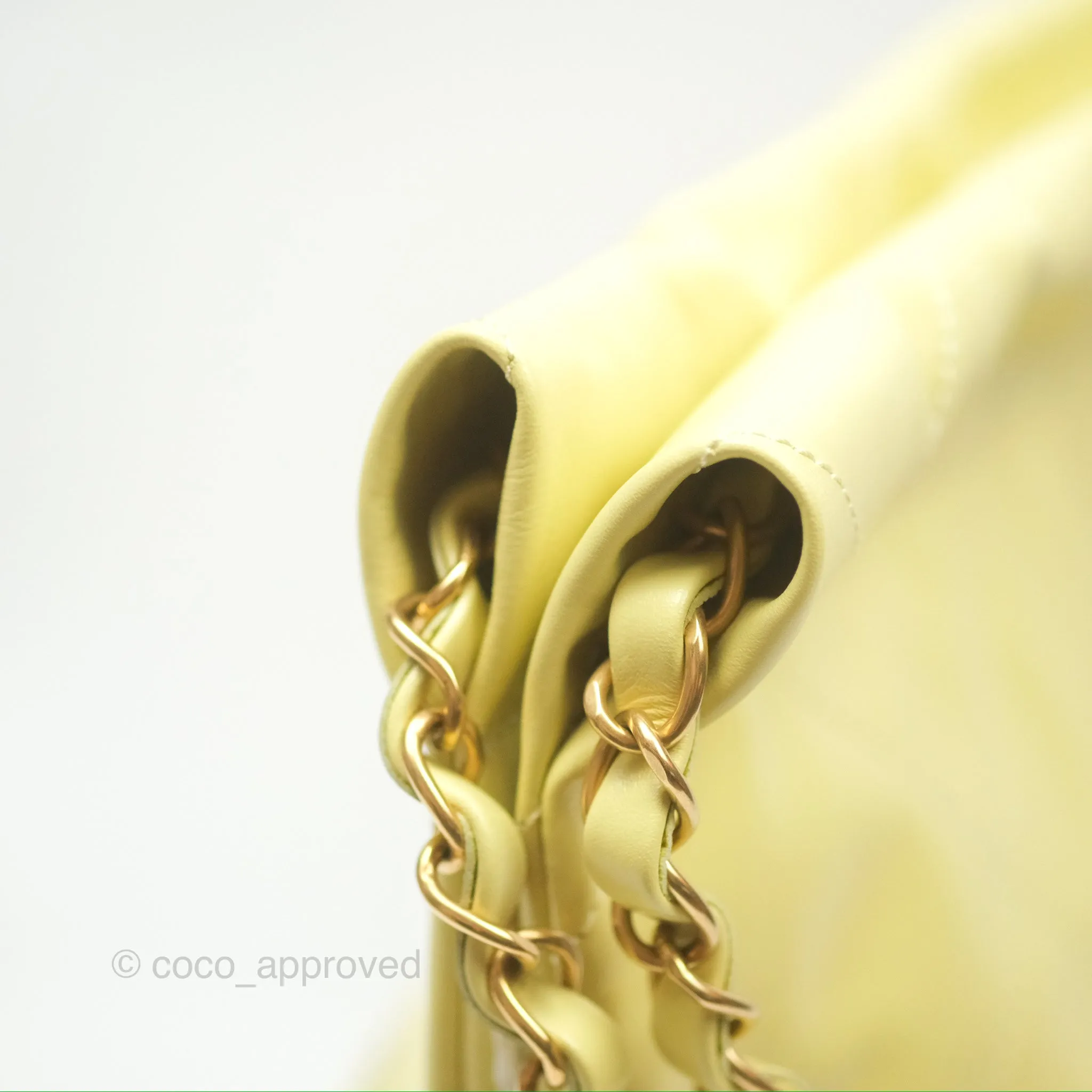 Chanel 22 Small Lime Green Shiny Aged Calfskin Aged Gold Hardware