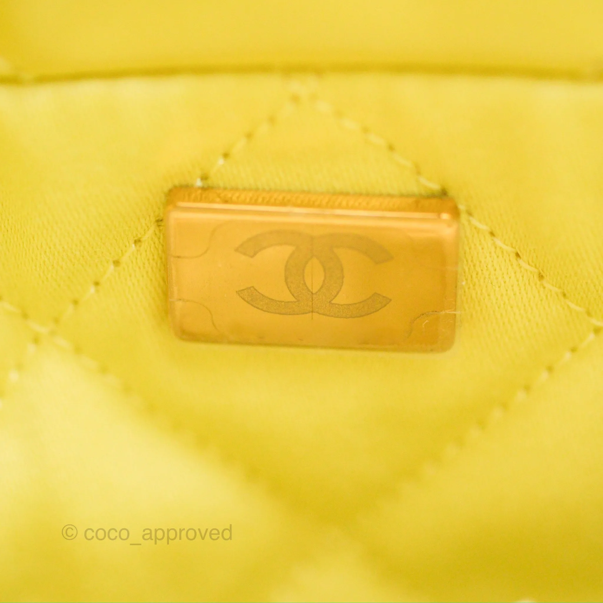 Chanel 22 Small Lime Green Shiny Aged Calfskin Aged Gold Hardware