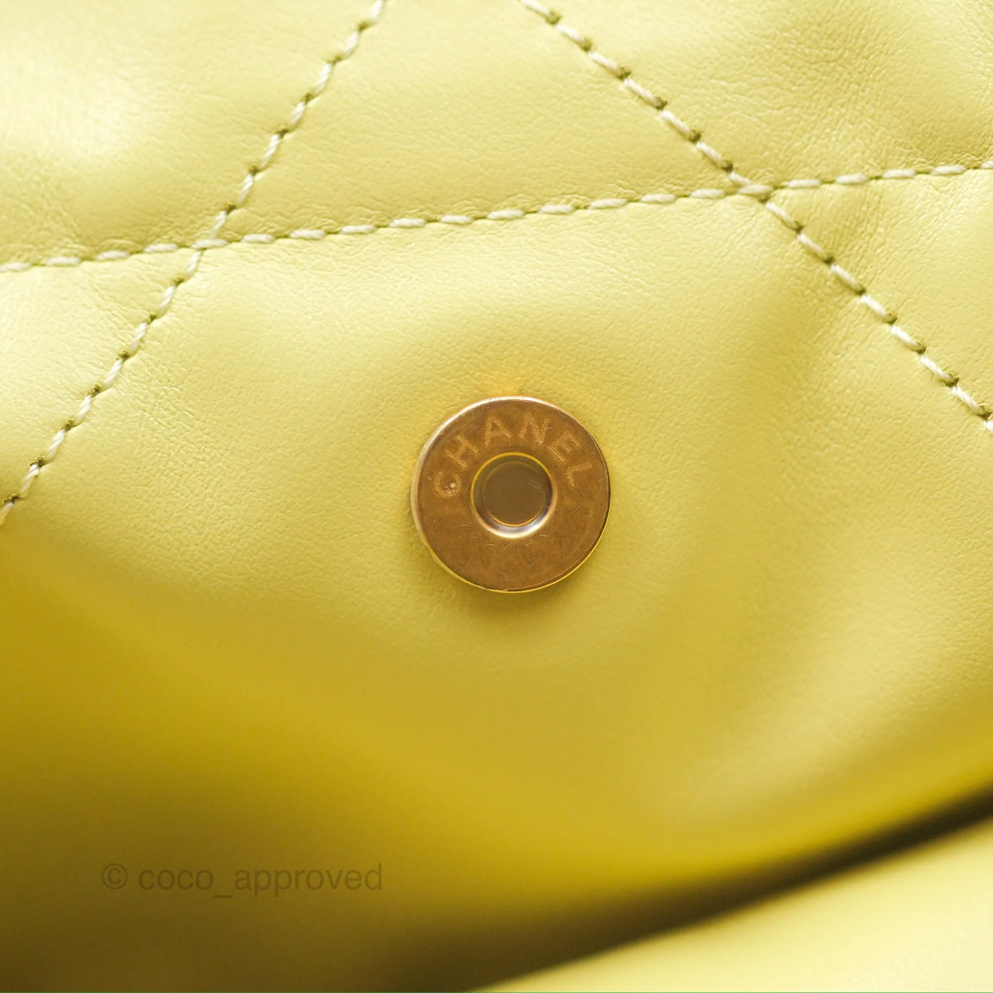 Chanel 22 Small Lime Green Shiny Aged Calfskin Aged Gold Hardware