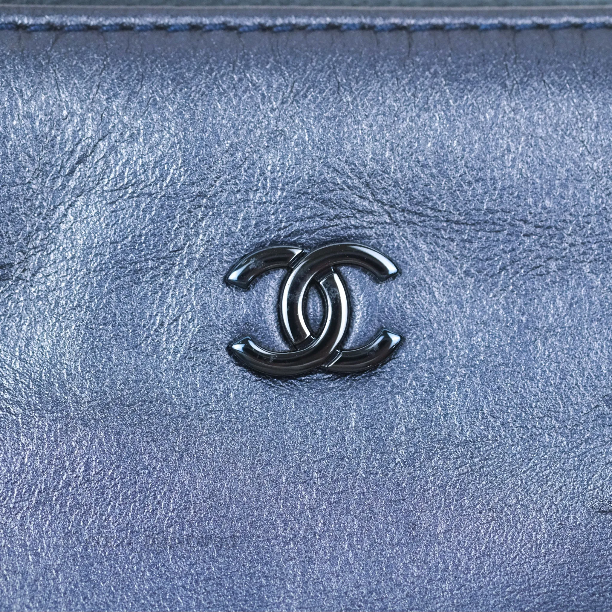 Chanel 22 Small Metallic Midnight Blue Aged Calfskin Midnight Blue/Silver Hardware
