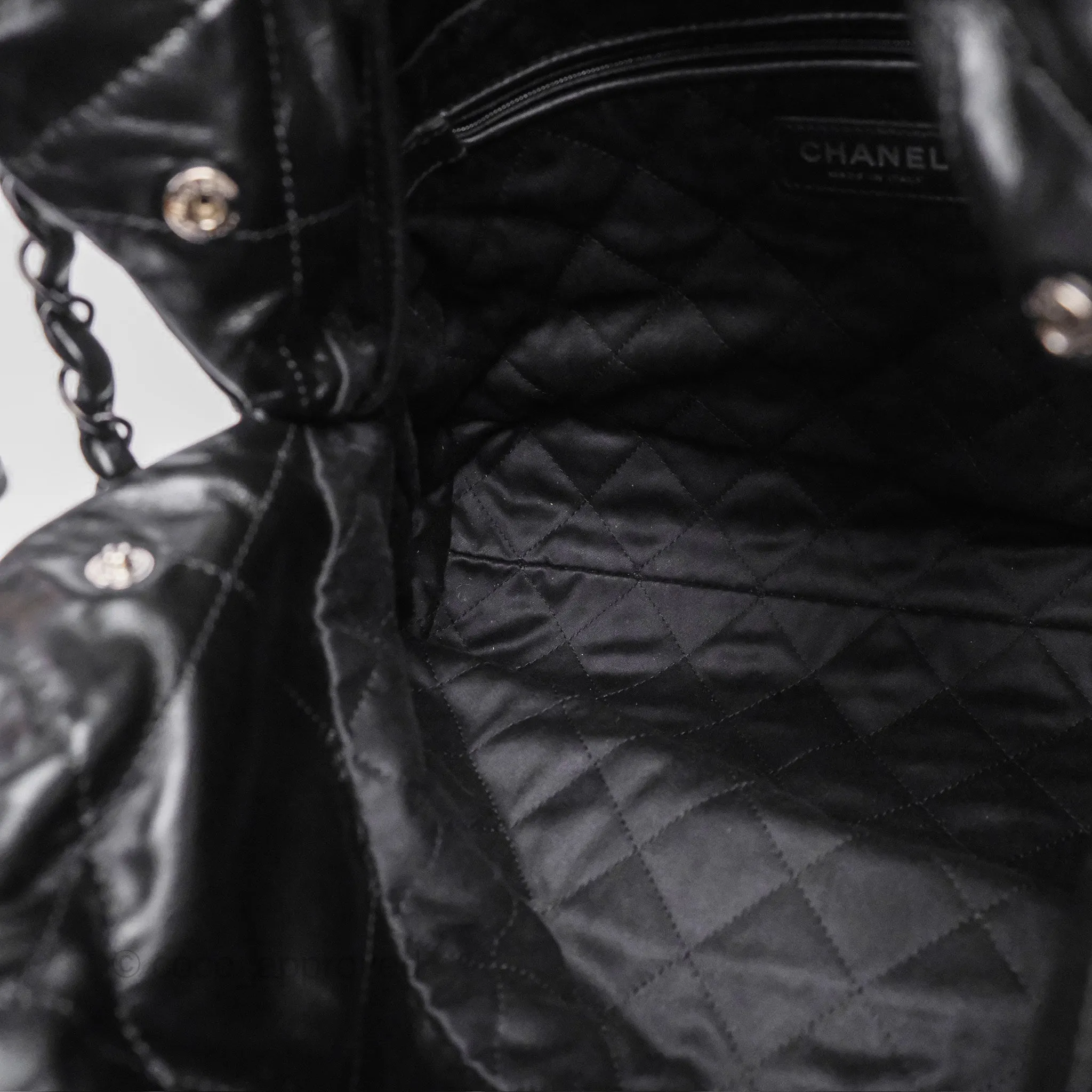 Chanel 22 Small Quilted So Black Shiny Crumpled Calfskin