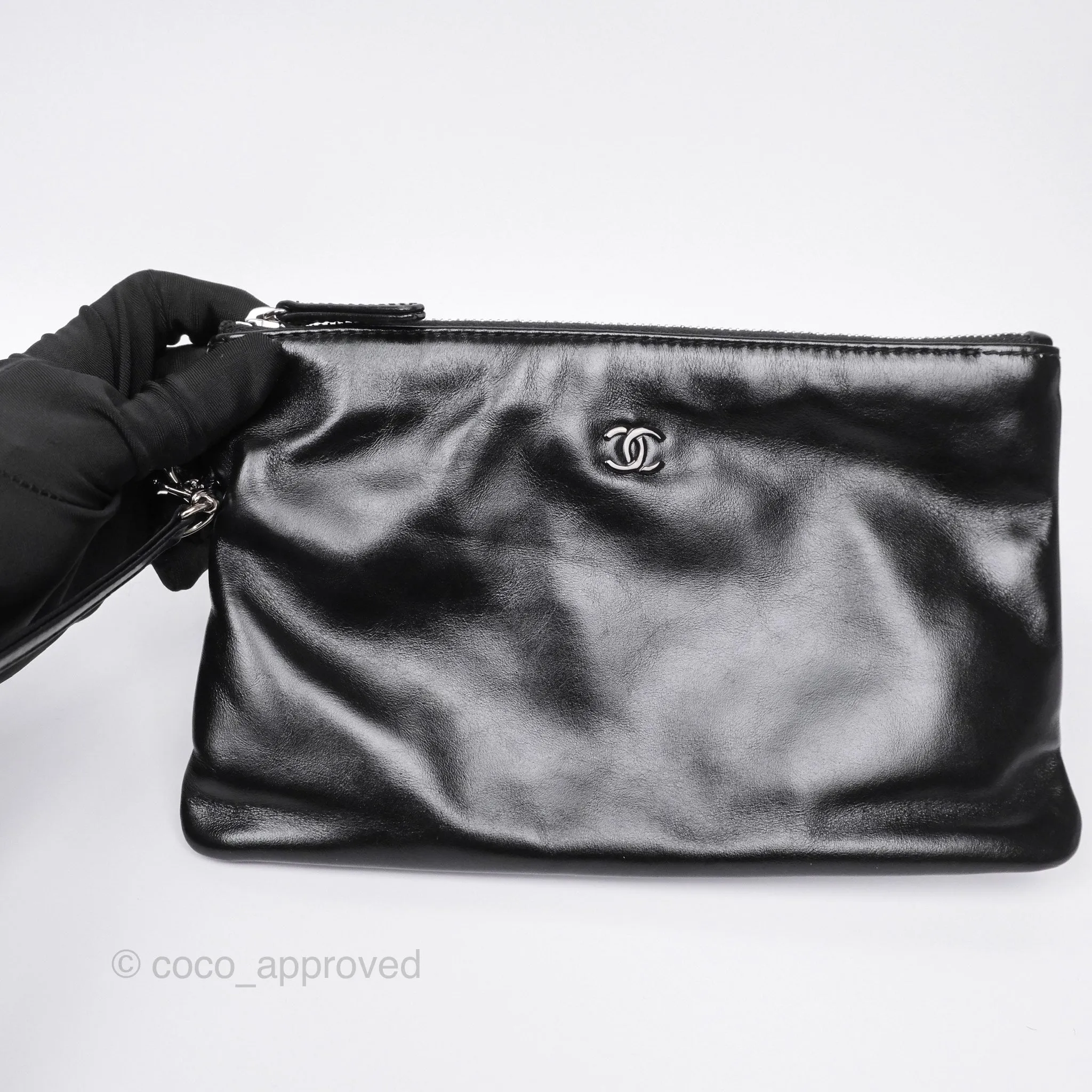 Chanel 22 Small Quilted So Black Shiny Crumpled Calfskin