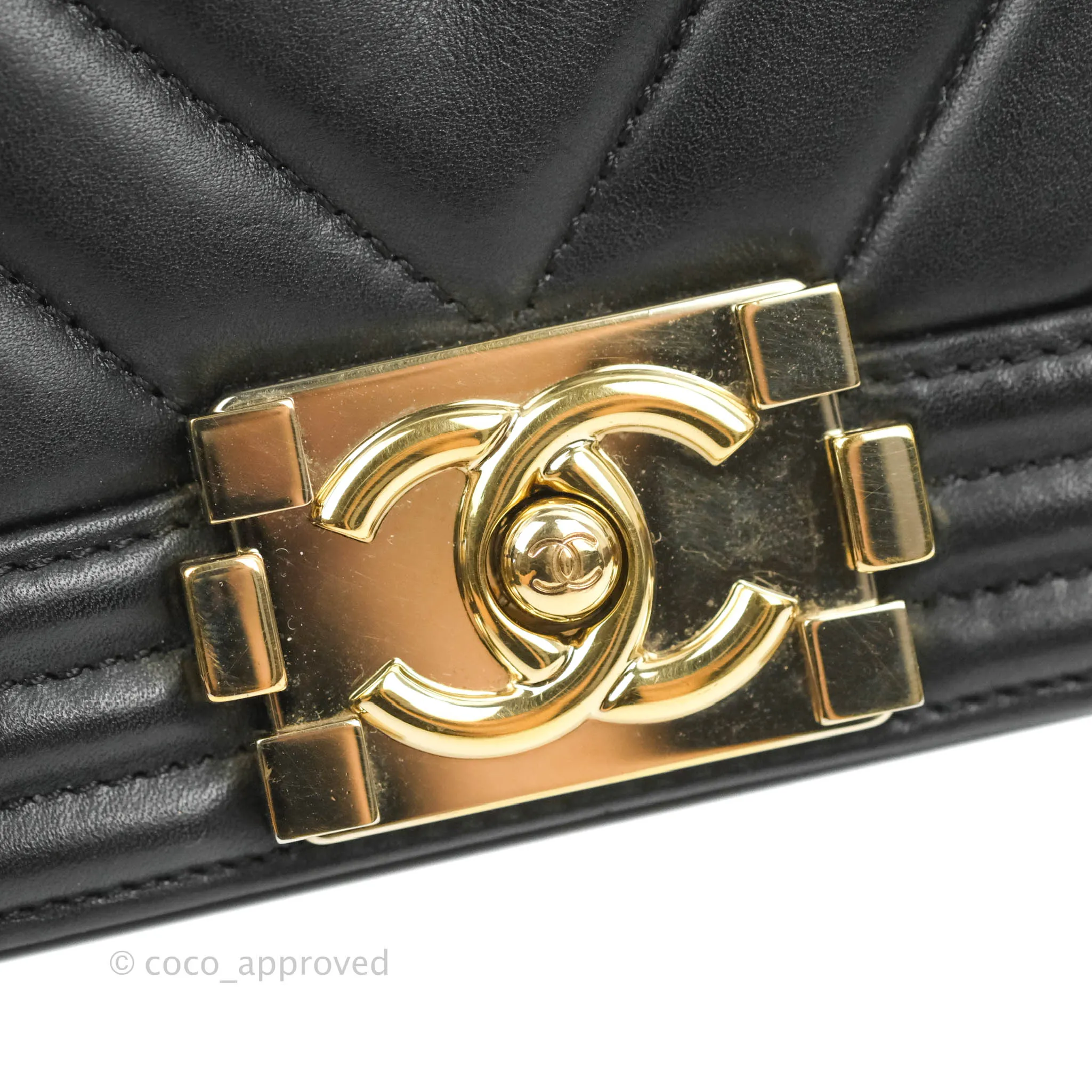 Chanel Chevron Medium Boy Black Calfskin Gold Hardware