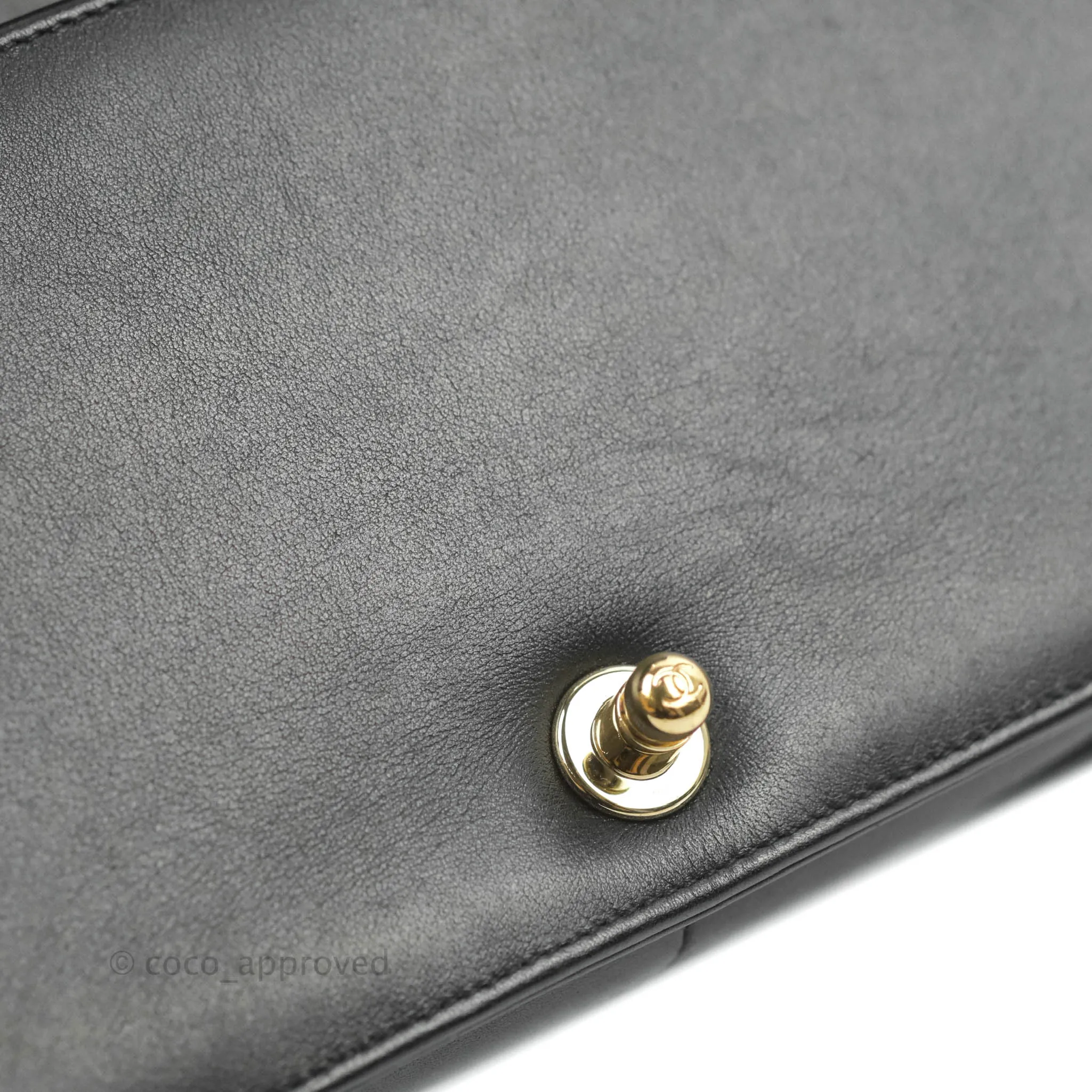 Chanel Chevron Medium Boy Black Calfskin Gold Hardware