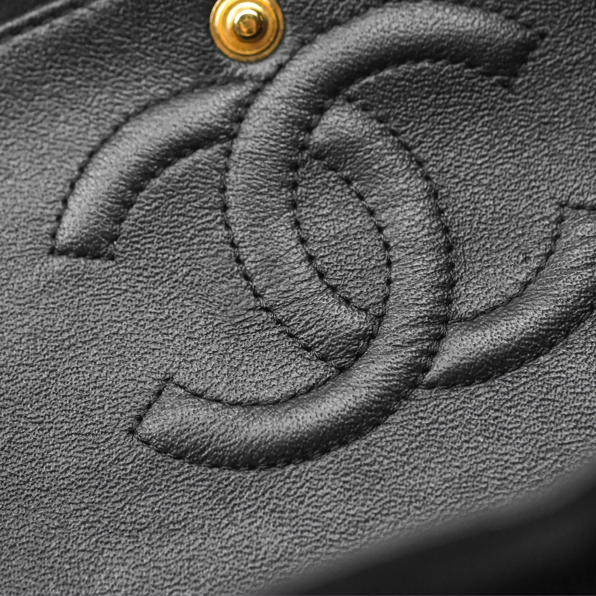 Chanel Classic M/L Medium Flap Chevron Black Lambskin Gold Hardware