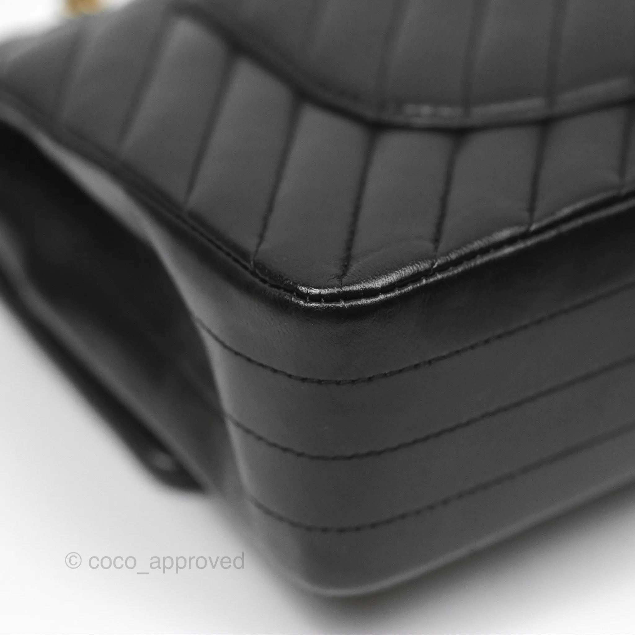 Chanel Classic M/L Medium Flap Chevron Black Lambskin Gold Hardware