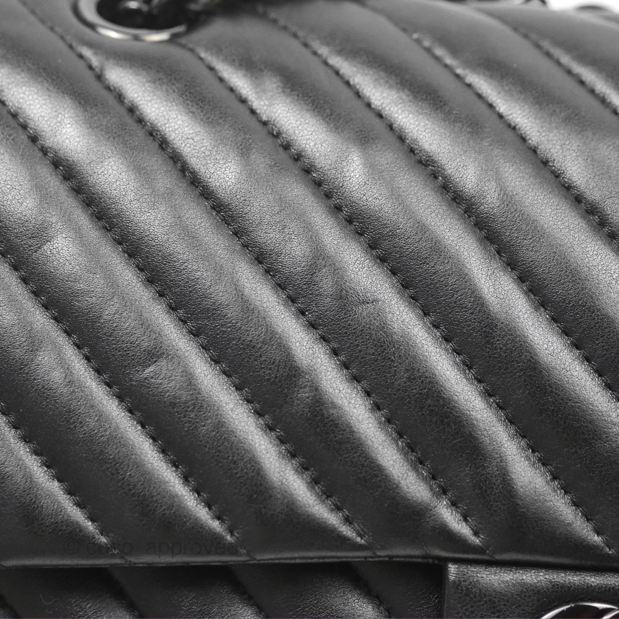 Chanel Classic M/L Medium Flap Chevron So Black Calfskin