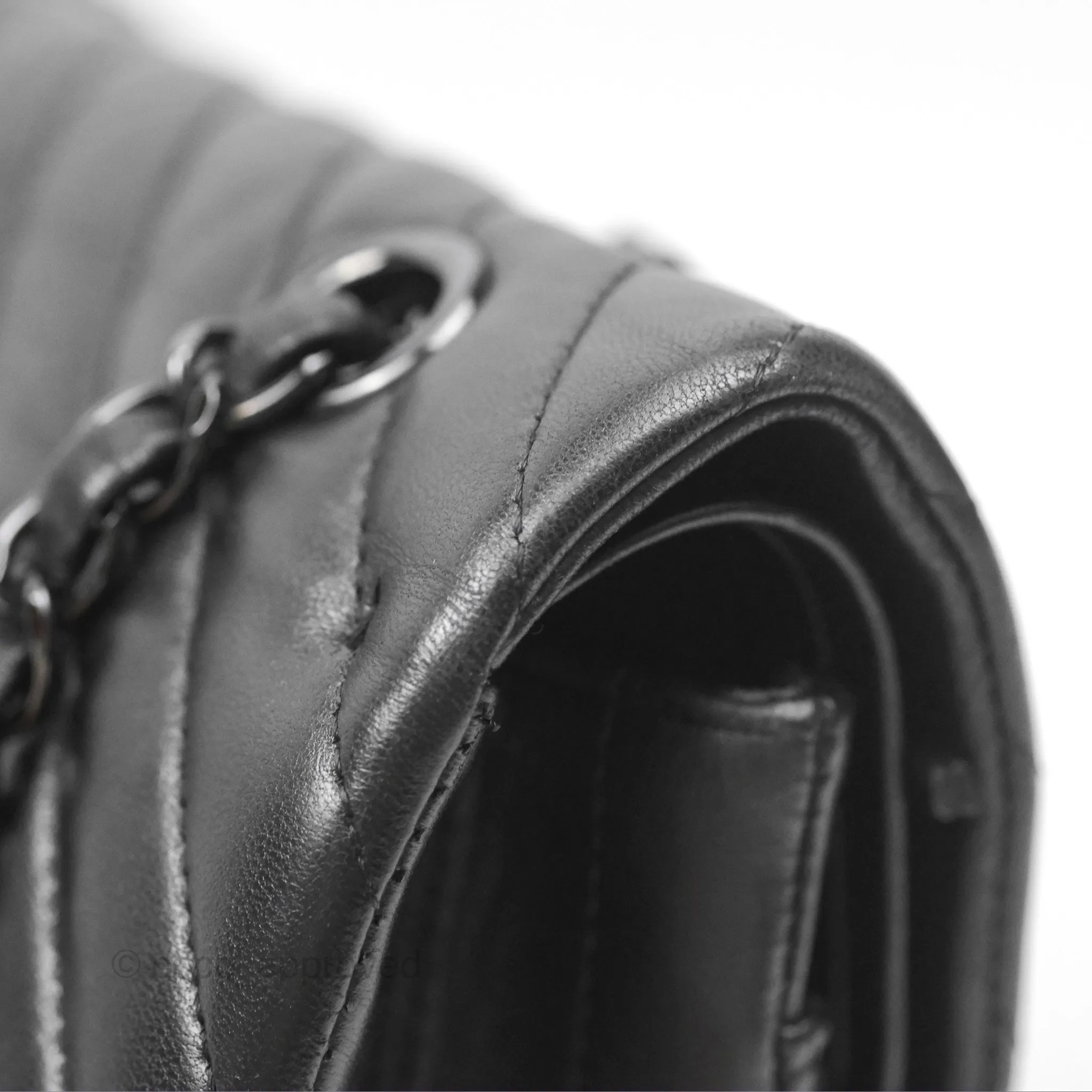 Chanel Classic M/L Medium Flap Chevron So Black Calfskin
