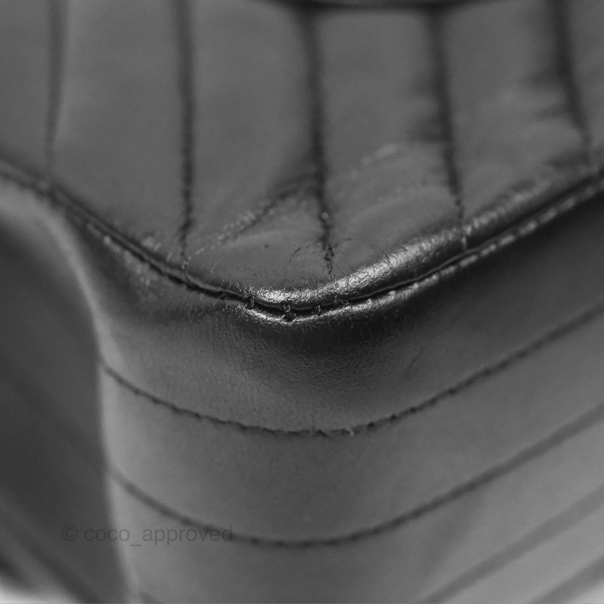 Chanel Classic M/L Medium Flap Chevron So Black Calfskin