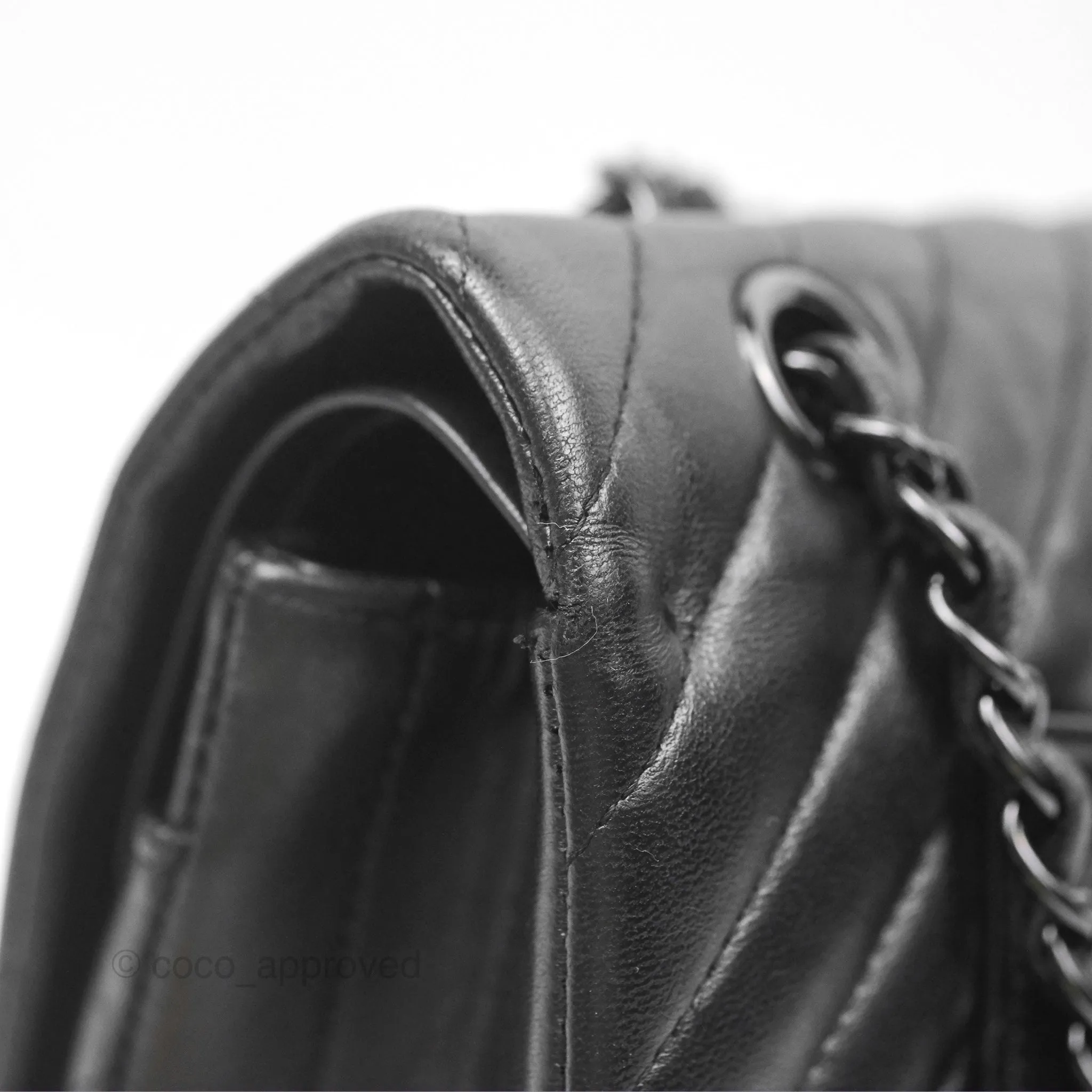 Chanel Classic M/L Medium Flap Chevron So Black Calfskin