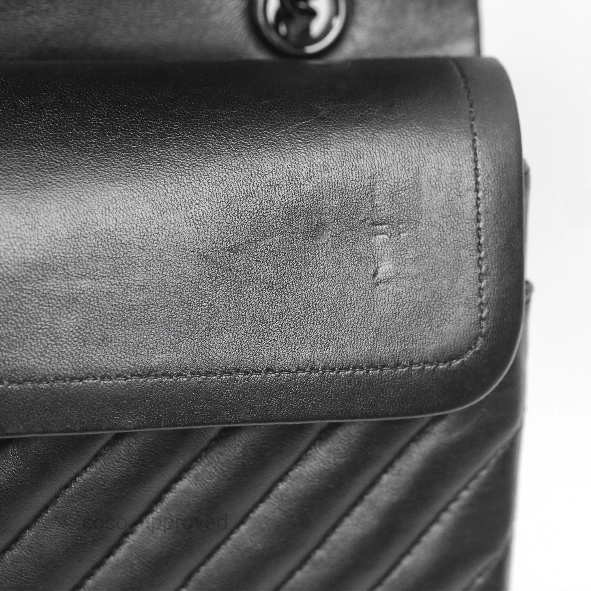 Chanel Classic M/L Medium Flap Chevron So Black Calfskin