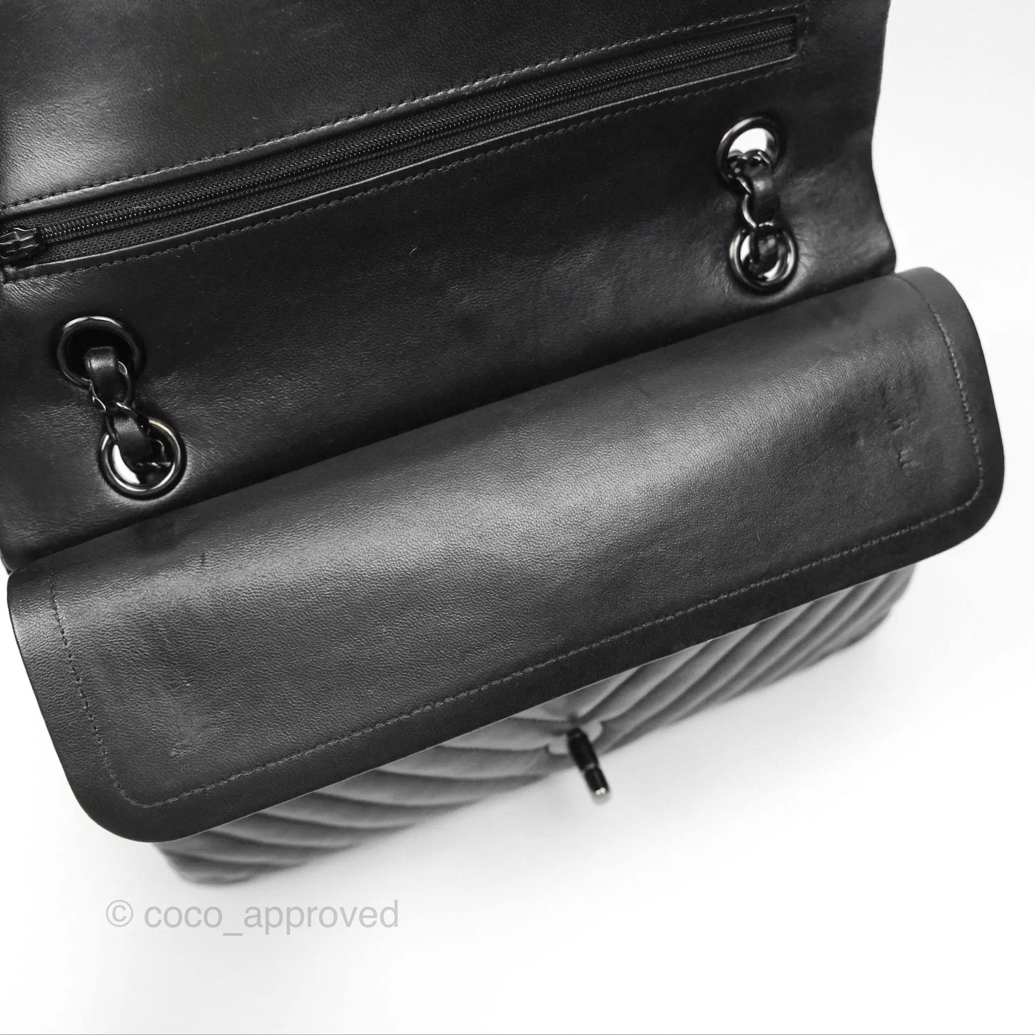 Chanel Classic M/L Medium Flap Chevron So Black Calfskin