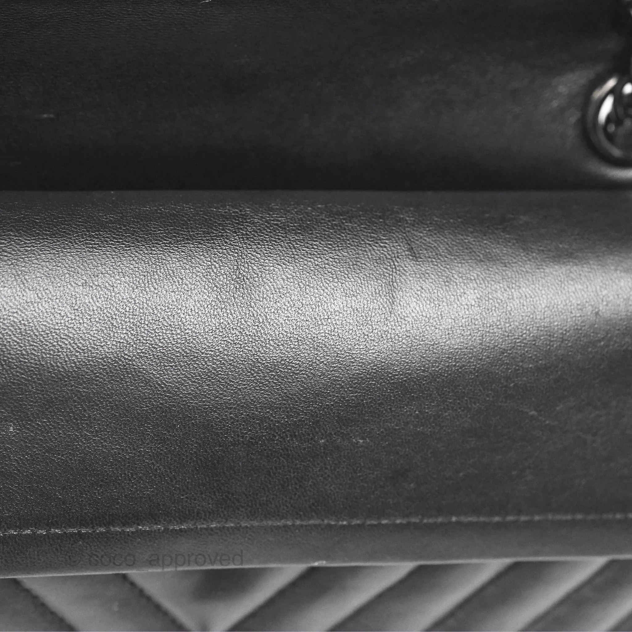 Chanel Classic M/L Medium Flap Chevron So Black Calfskin
