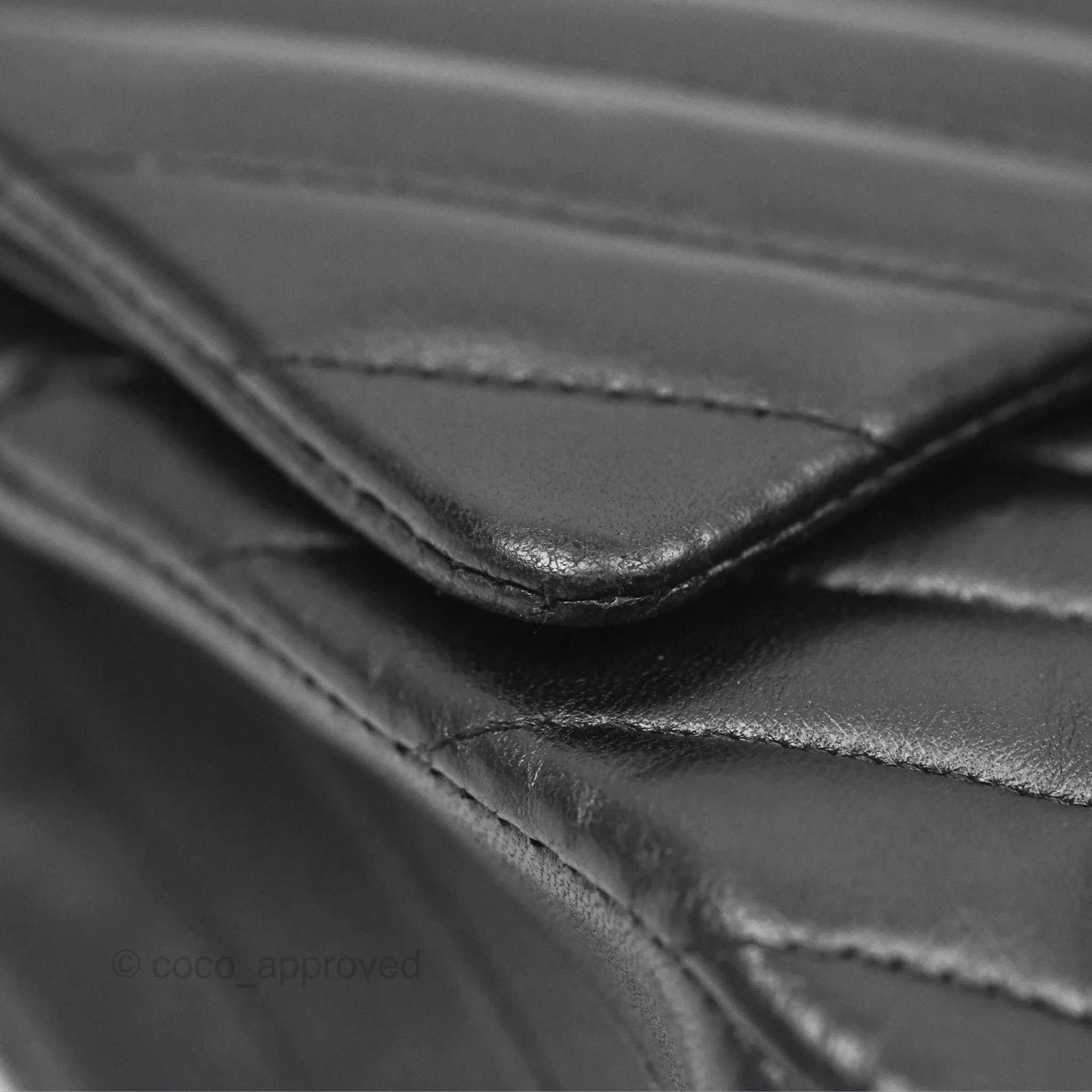 Chanel Classic M/L Medium Flap Chevron So Black Calfskin