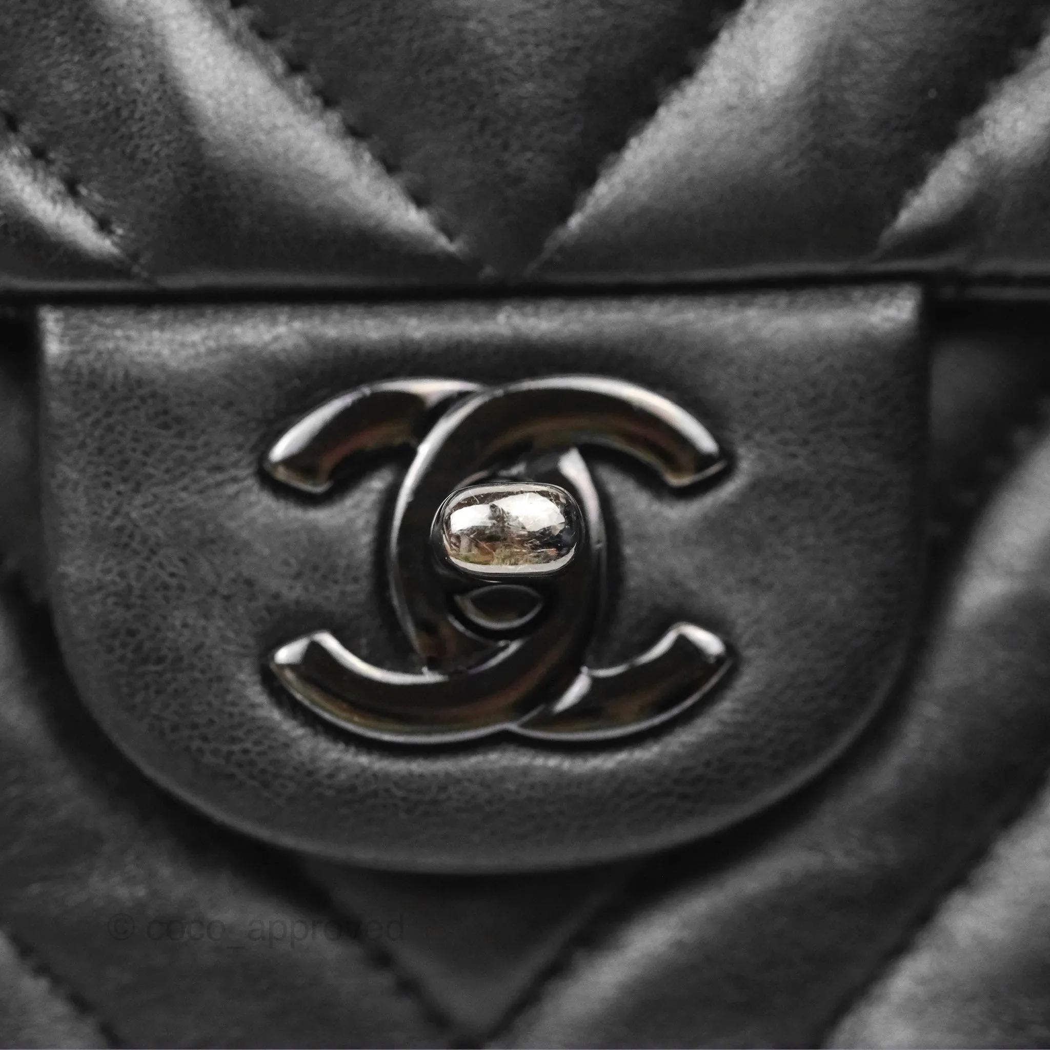 Chanel Classic M/L Medium Flap Chevron So Black Calfskin