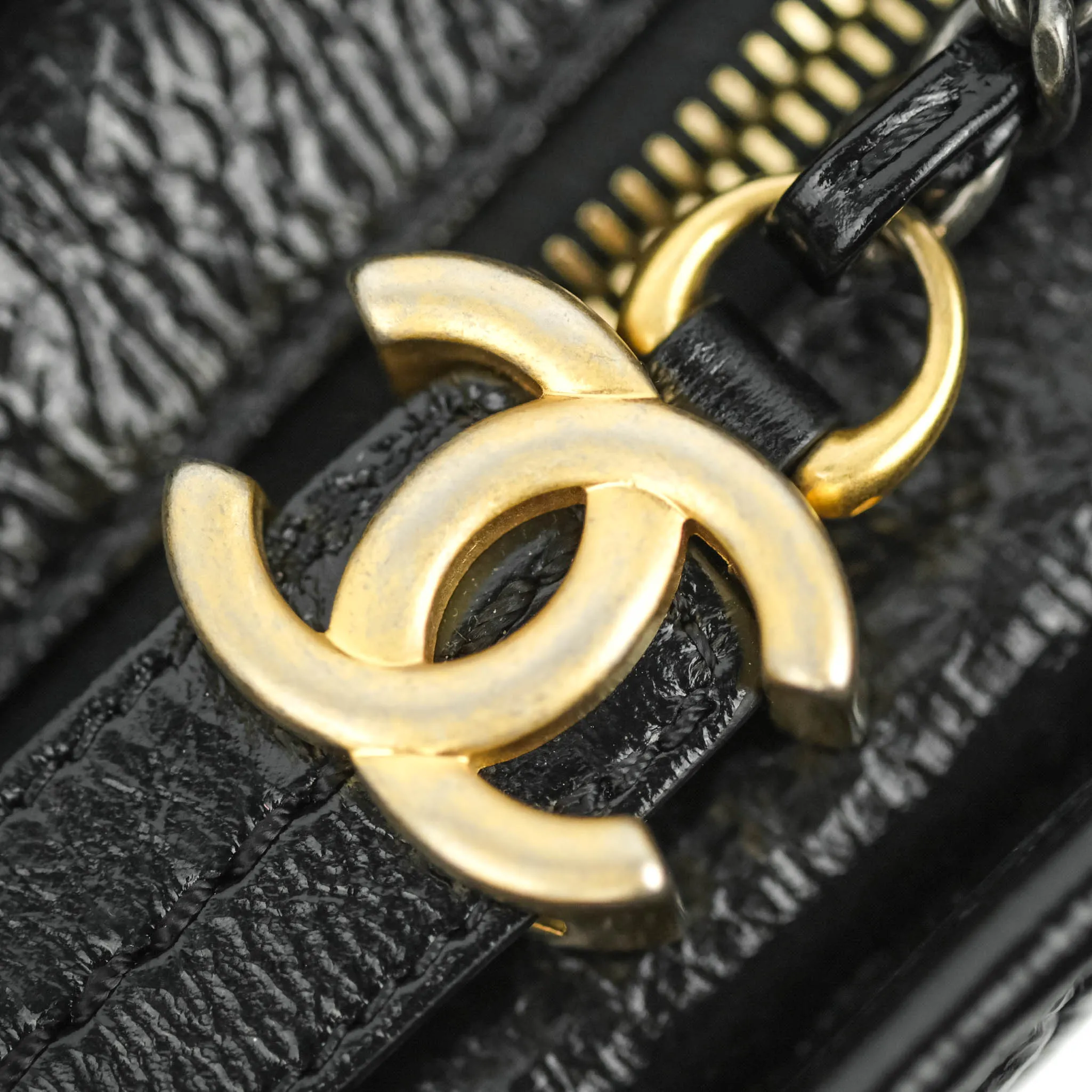 Chanel New Medium Gabrielle Hobo Black Shiny Aged Calfskin Mixed Hardware 20A