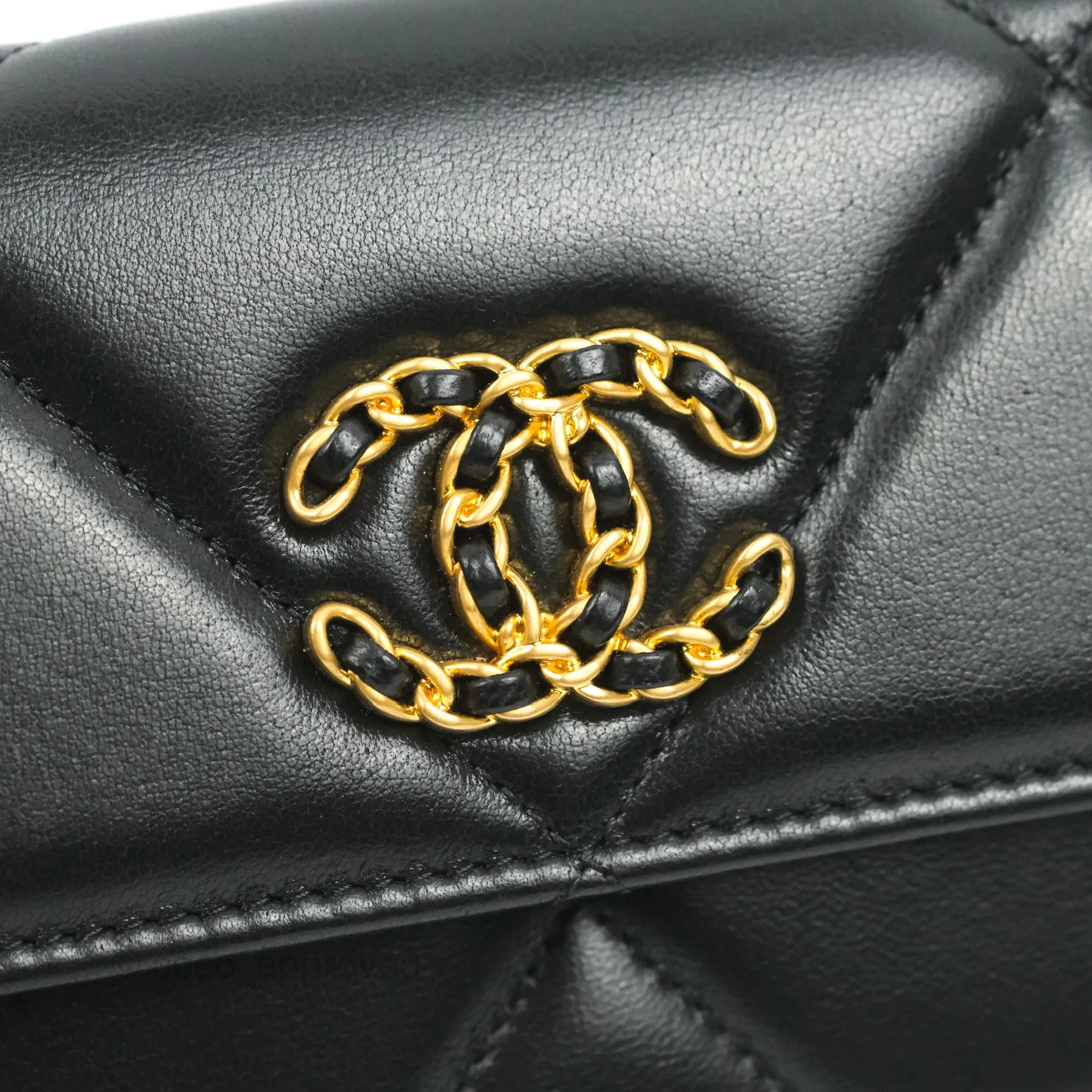 Chanel Quilted 19 Flap Wallet Black Lambskin