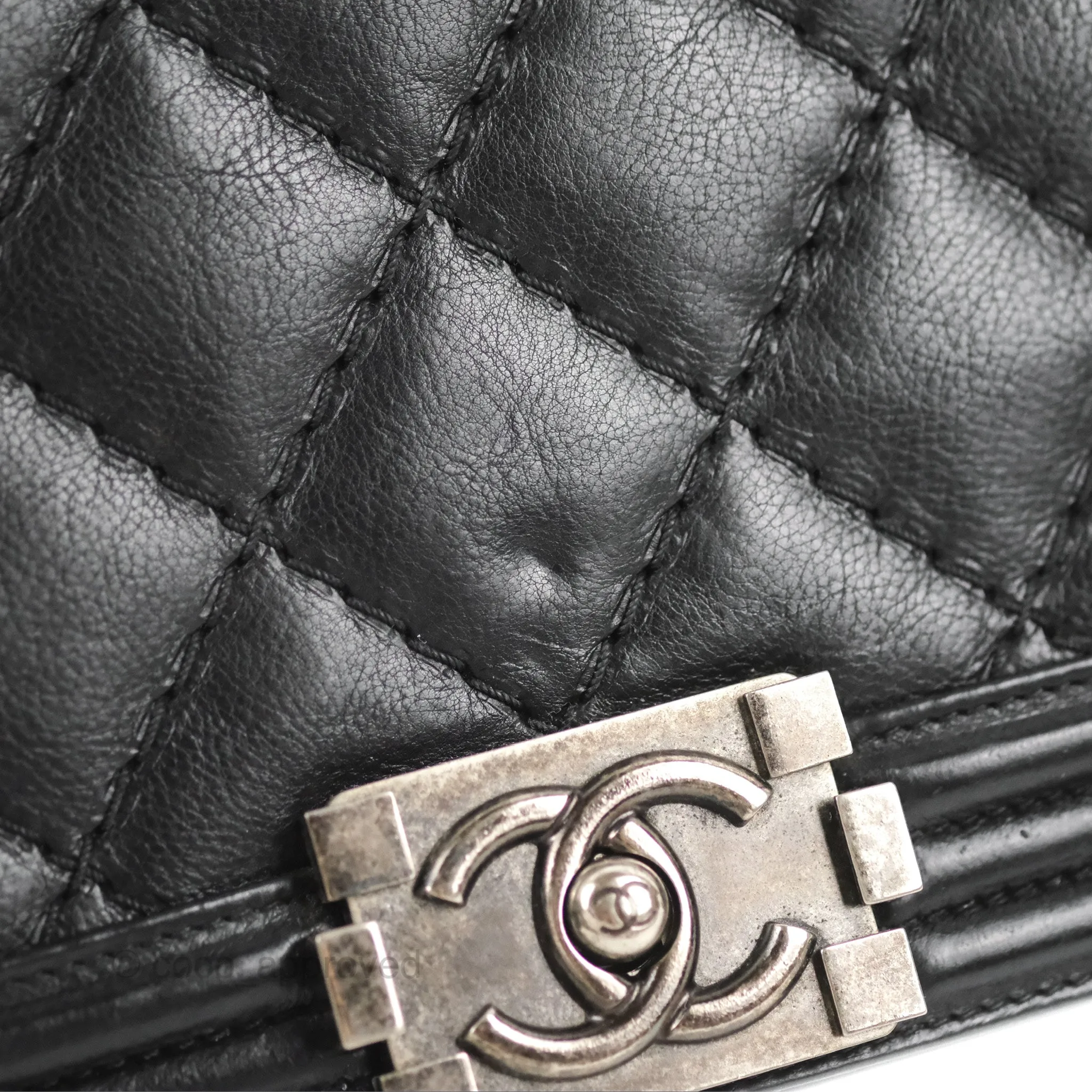 Chanel Quilted New Medium Boy Black Calfskin Ruthenium Hardware