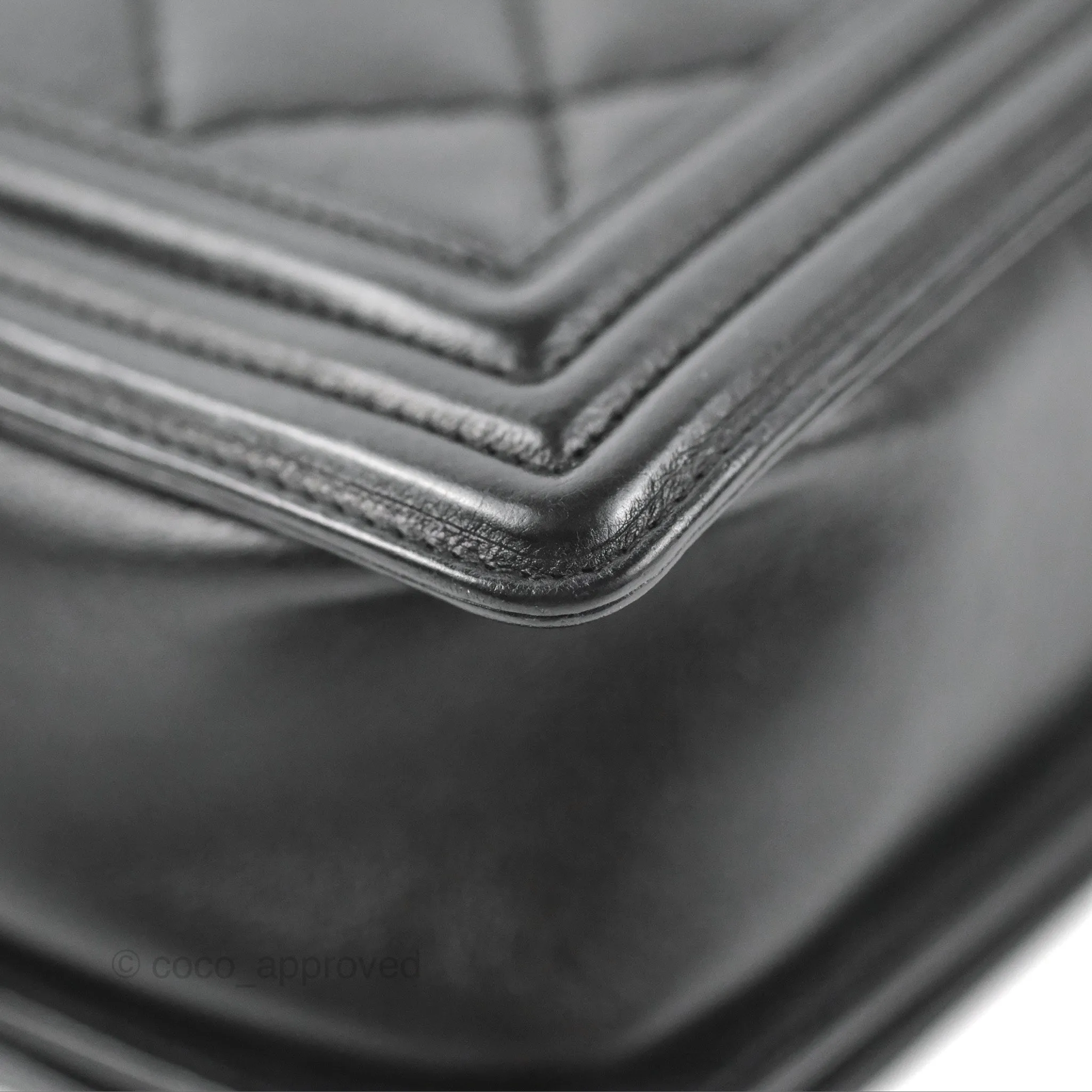 Chanel Quilted New Medium Boy Black Calfskin Ruthenium Hardware