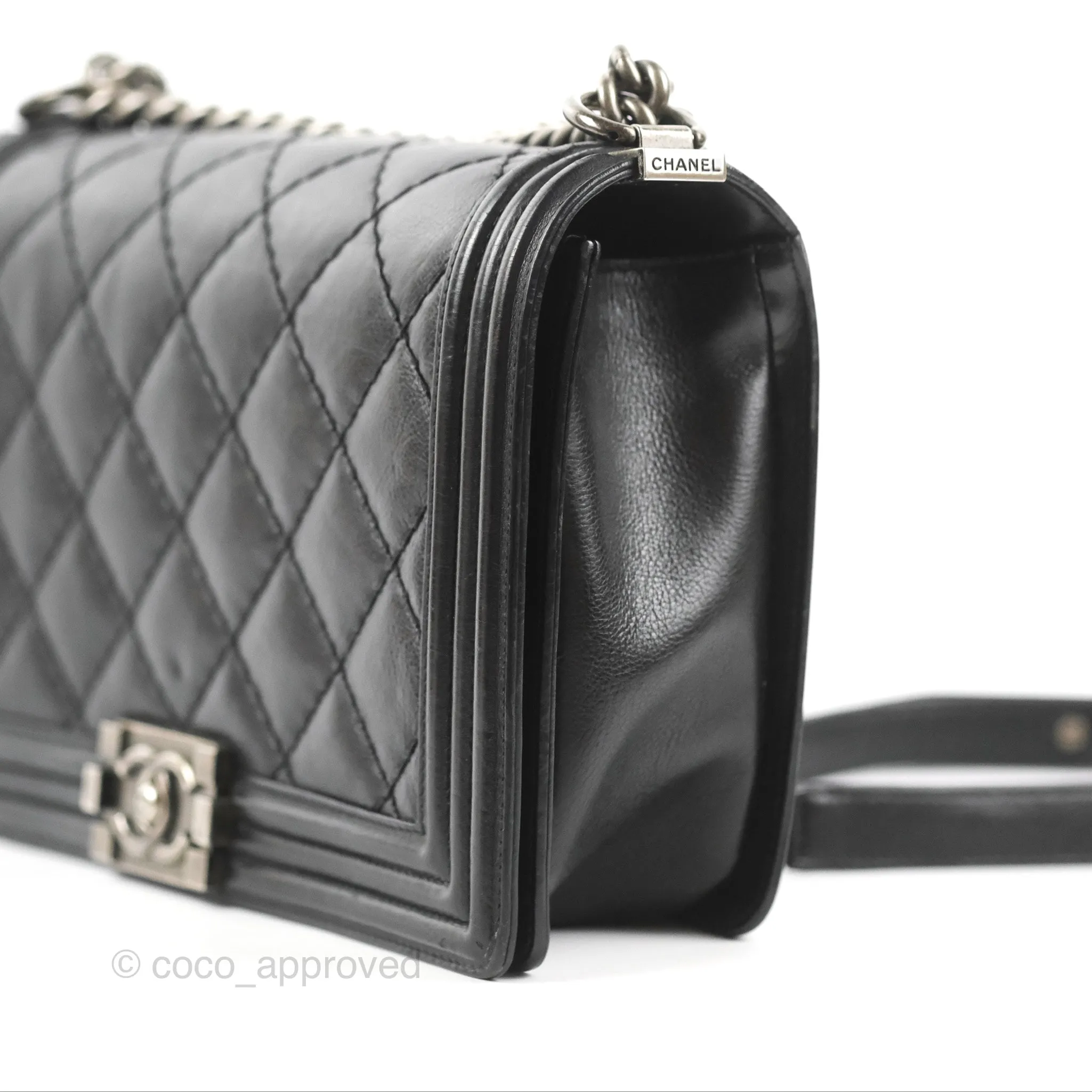 Chanel Quilted New Medium Boy Black Calfskin Ruthenium Hardware